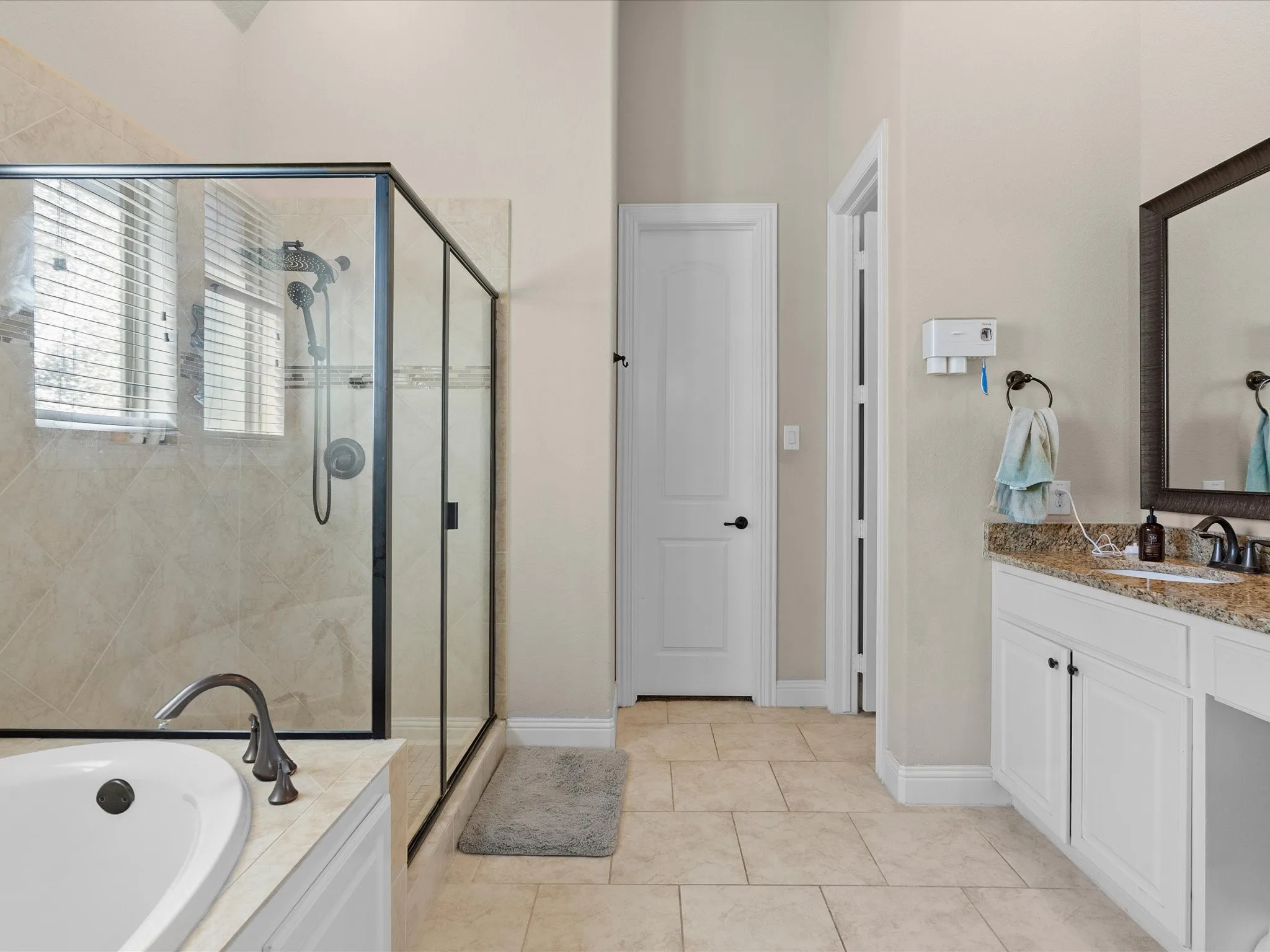 Single Family Residence For Rent in Denton County , 4704 Bonfire Way, Little Elm, Texas 76227, 4 Bedroom, 3 Bathroom, 2 Garage spaces, 3,136 Sqft, built in 2017, mls#21369035, Real Estate Agent in Little Elm, Homes For Rent in Denton county, Homes For Rent in Little Elm, Realtor in Little Elm Texas, Real Estate Brokerage Independent Realty Texas, Luminita Cordes Realtor