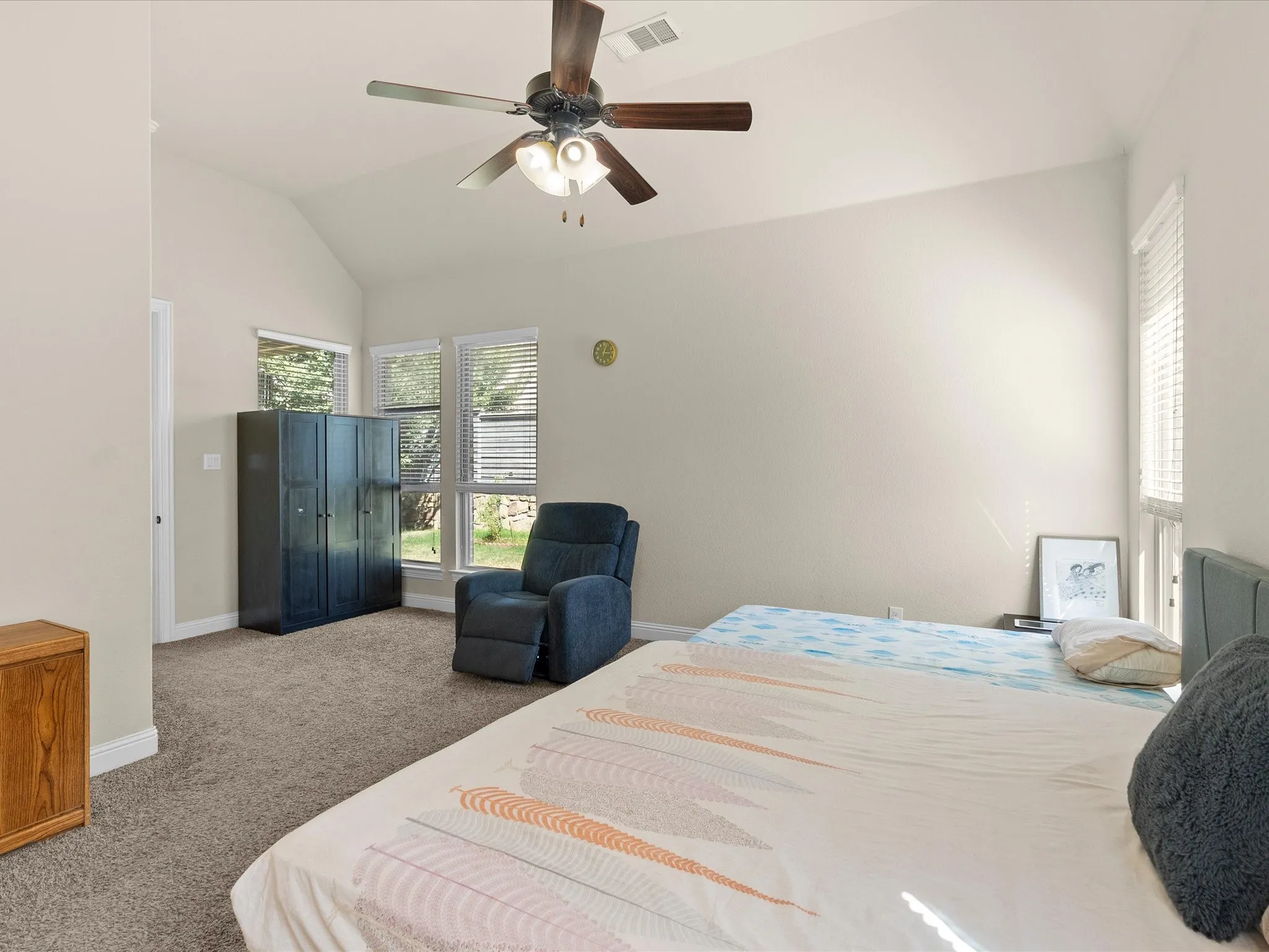 Single Family Residence For Rent in Denton County , 4704 Bonfire Way, Little Elm, Texas 76227, 4 Bedroom, 3 Bathroom, 2 Garage spaces, 3,136 Sqft, built in 2017, mls#21369035, Real Estate Agent in Little Elm, Homes For Rent in Denton county, Homes For Rent in Little Elm, Realtor in Little Elm Texas, Real Estate Brokerage Independent Realty Texas, Luminita Cordes Realtor