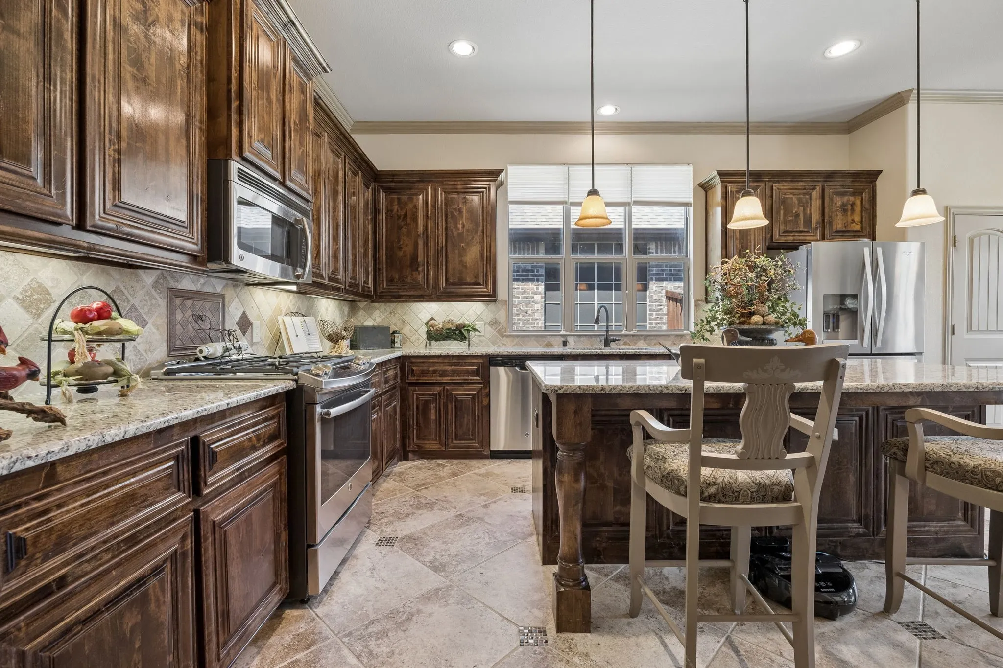 Single Family Residence For Sale in Rockwall County , 586 Bordeaux Drive, Rockwall, Texas 75087, 3 Bedroom, 2 Bathroom, 2 Garage spaces, 1,953 Sqft, built in 2015, mls#21384363, Real Estate Agent in Rockwall, Homes For Sale in Rockwall county, Homes For Sale in Rockwall, Realtor in Rockwall Texas, Real Estate Brokerage Independent Realty Texas, Luminita Cordes Realtor
