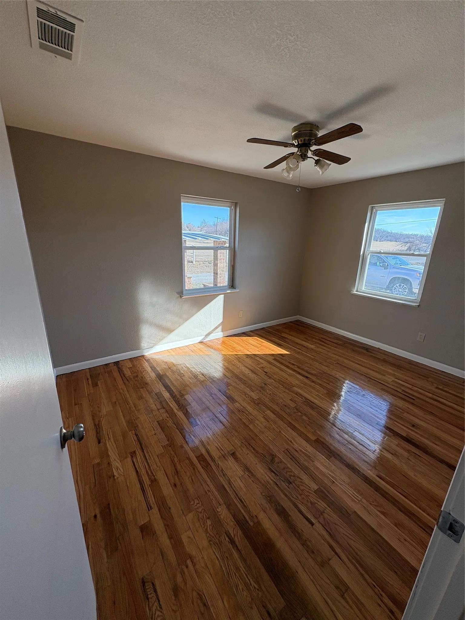 Single Family Residence For Rent in Wise County , 7342 Fm 1810, Chico, Texas 76431, 3 Bedroom, 2 Bathroom, 2 Garage spaces, 2,199 Sqft, built in 1962, mls#21381910, Real Estate Agent in Chico, Homes For Rent in Wise county, Homes For Rent in Chico, Realtor in Chico Texas, Real Estate Brokerage Independent Realty Texas, Luminita Cordes Realtor