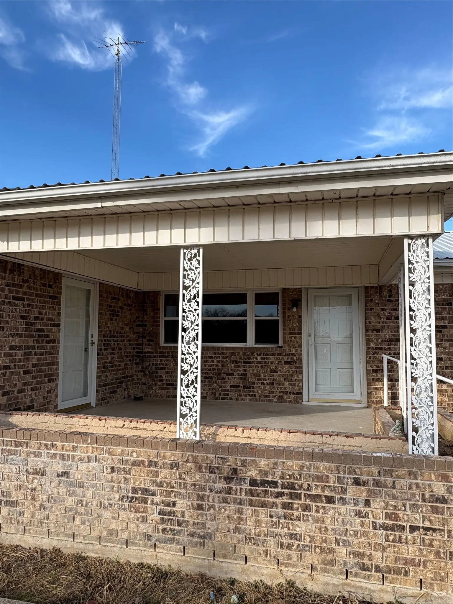 Single Family Residence For Rent in Wise County , 7342 Fm 1810, Chico, Texas 76431, 3 Bedroom, 2 Bathroom, 2 Garage spaces, 2,199 Sqft, built in 1962, mls#21381910, Real Estate Agent in Chico, Homes For Rent in Wise county, Homes For Rent in Chico, Realtor in Chico Texas, Real Estate Brokerage Independent Realty Texas, Luminita Cordes Realtor
