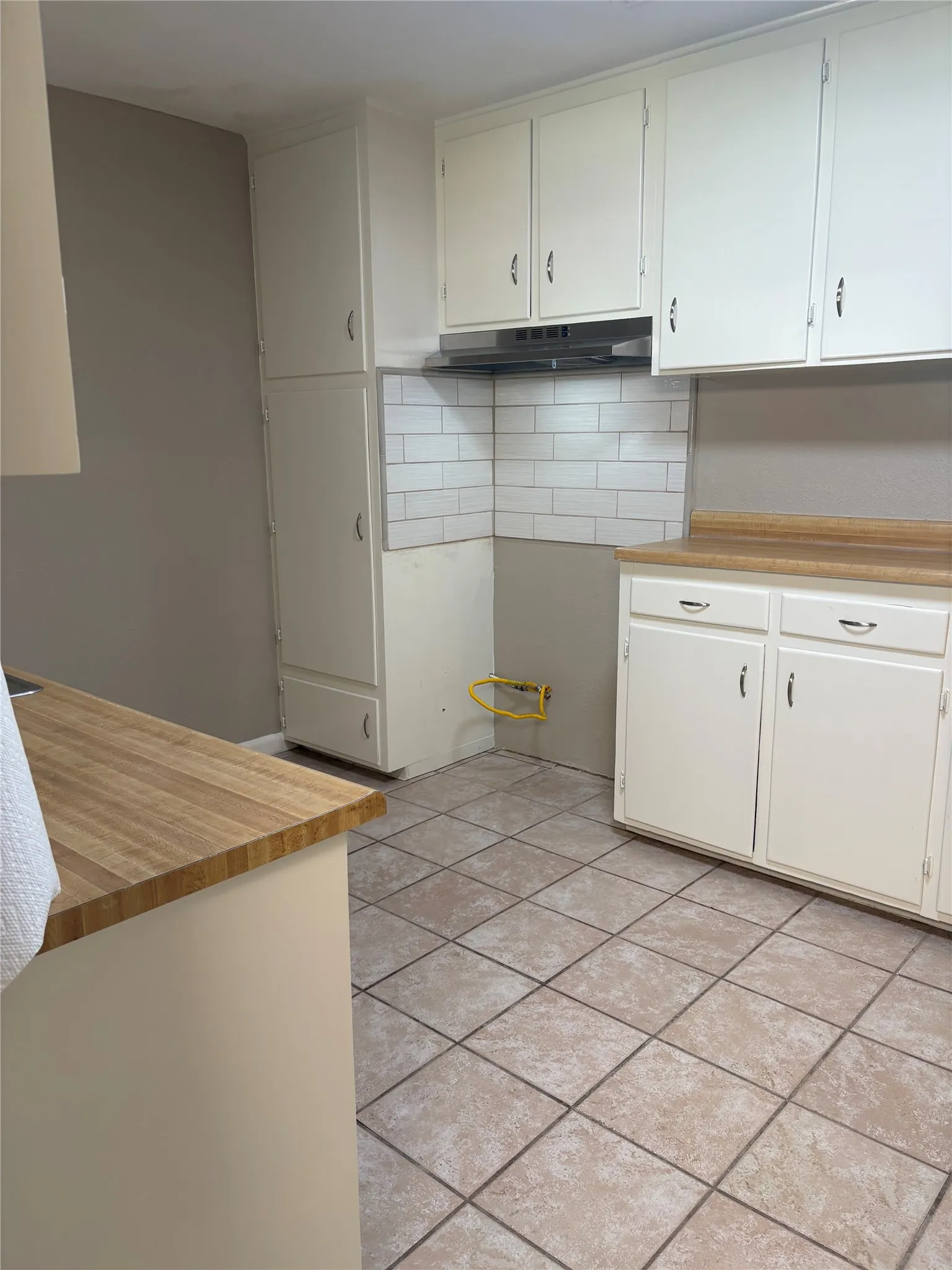 Single Family Residence For Rent in Wise County , 7342 Fm 1810, Chico, Texas 76431, 3 Bedroom, 2 Bathroom, 2 Garage spaces, 2,199 Sqft, built in 1962, mls#21381910, Real Estate Agent in Chico, Homes For Rent in Wise county, Homes For Rent in Chico, Realtor in Chico Texas, Real Estate Brokerage Independent Realty Texas, Luminita Cordes Realtor