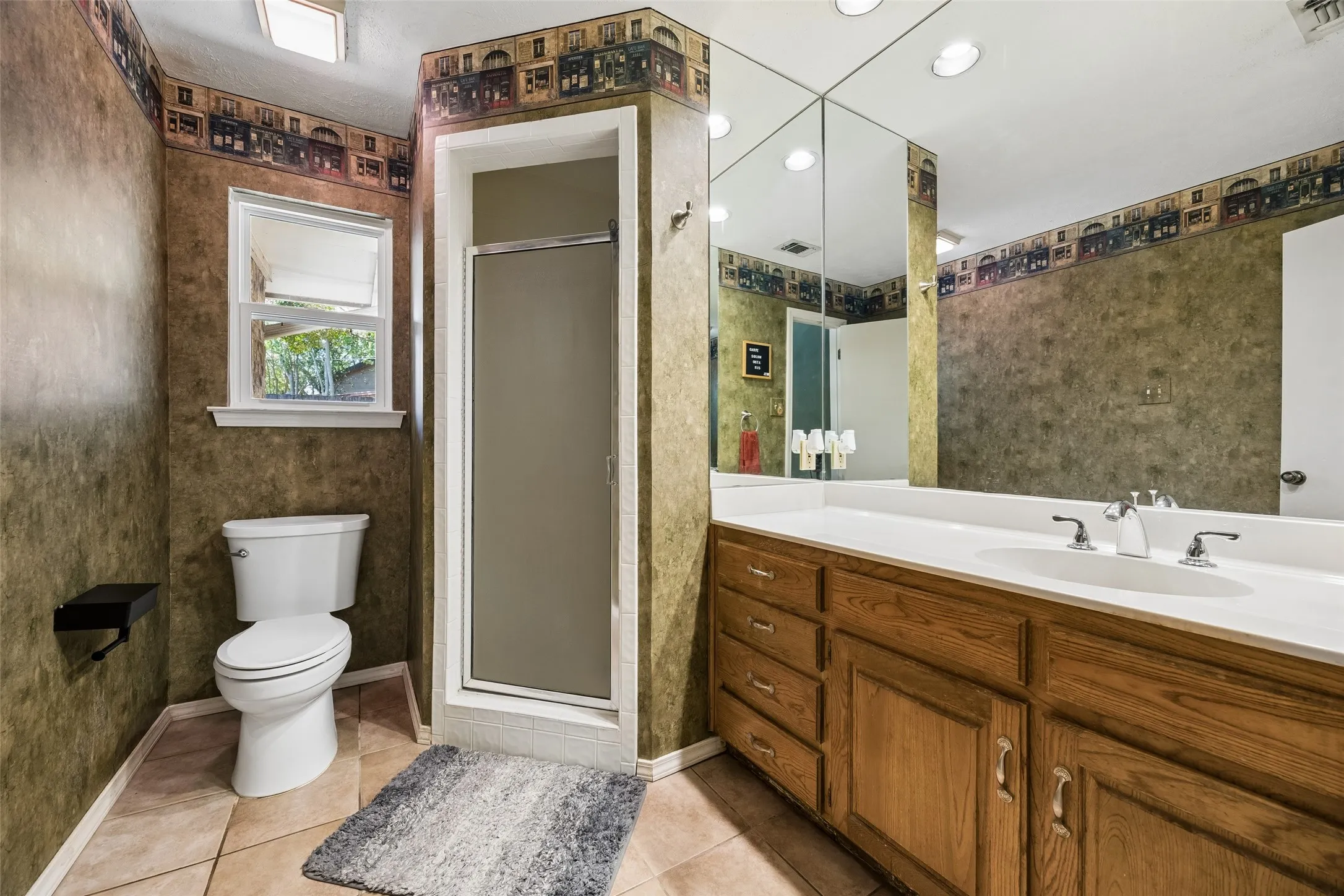 Single Family Residence For Sale in Tarrant County , 5729 Sage Bloom Drive, Arlington, Texas 76017, 4 Bedroom, 3 Bathroom, 2 Garage spaces, 2,131 Sqft, built in 1980, mls#21384721, Real Estate Agent in Arlington, Homes For Sale in Tarrant county, Homes For Sale in Arlington, Realtor in Arlington Texas, Real Estate Brokerage Independent Realty Texas, Luminita Cordes Realtor