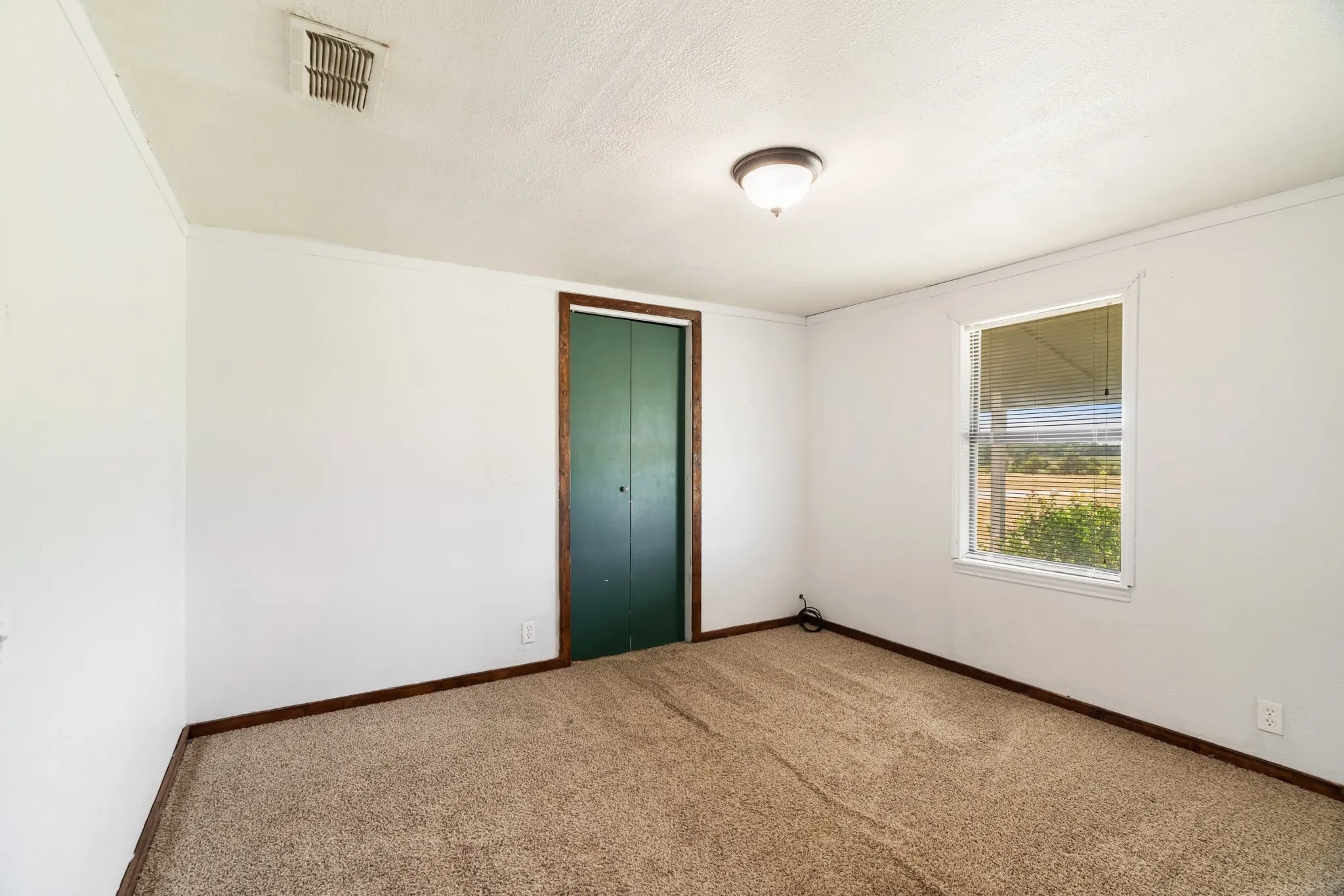 Single Family Residence For Sale in Lamar County , 1473 County Road 23900, Brookston, Texas 75421, 4 Bedroom, 2 Bathroom, Garage spaces, 2,038 Sqft, built in 2014, mls#21385459, Real Estate Agent in Brookston, Homes For Sale in Lamar county, Homes For Sale in Brookston, Realtor in Brookston Texas, Real Estate Brokerage Independent Realty Texas, Luminita Cordes Realtor