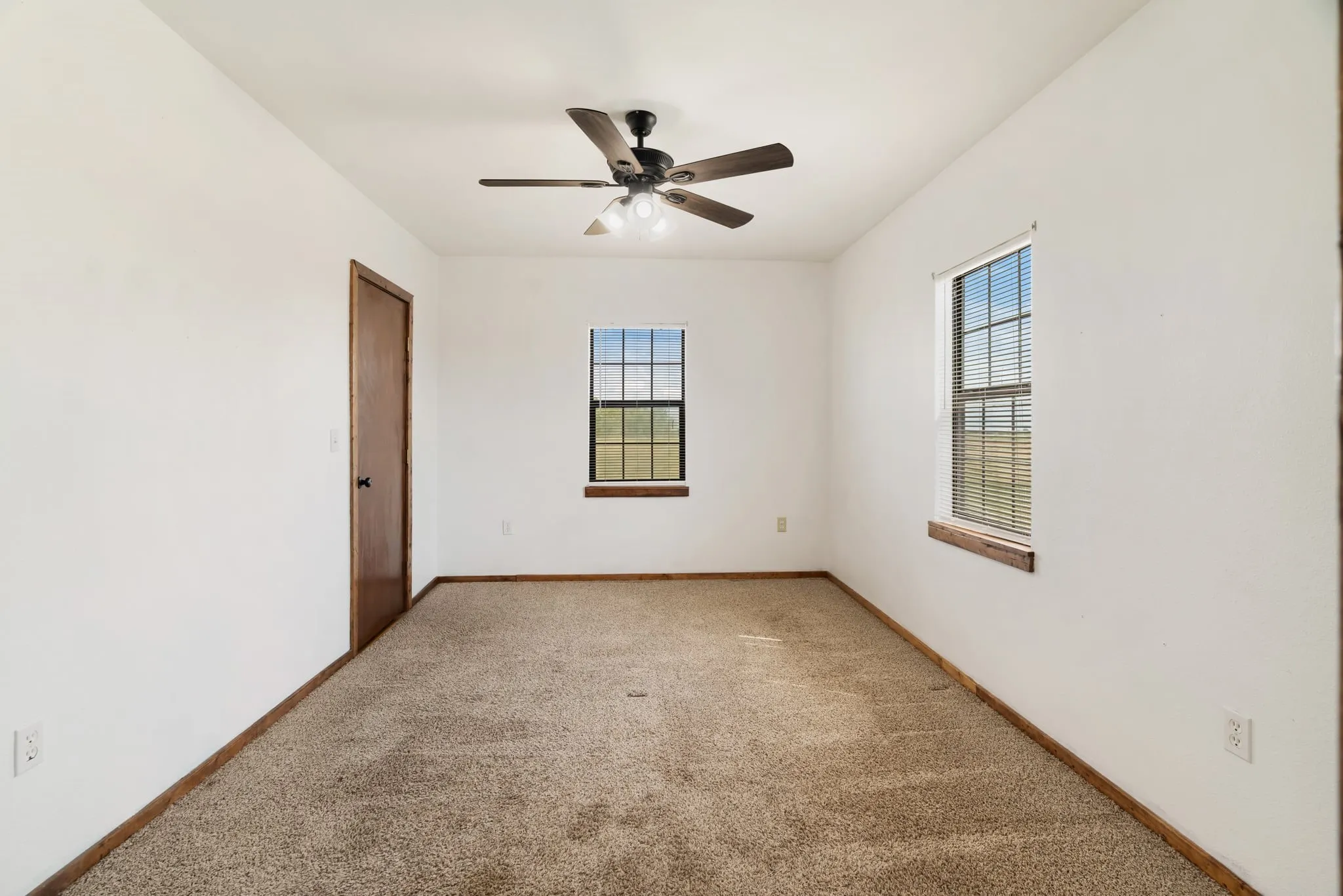 Single Family Residence For Sale in Lamar County , 1473 County Road 23900, Brookston, Texas 75421, 4 Bedroom, 2 Bathroom, Garage spaces, 2,038 Sqft, built in 2014, mls#21385459, Real Estate Agent in Brookston, Homes For Sale in Lamar county, Homes For Sale in Brookston, Realtor in Brookston Texas, Real Estate Brokerage Independent Realty Texas, Luminita Cordes Realtor