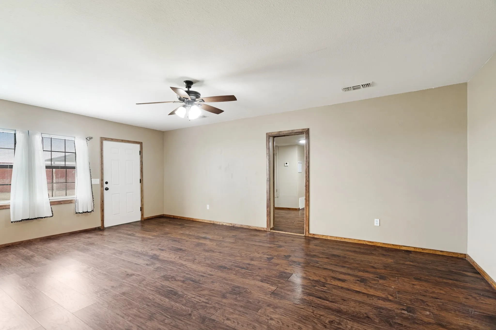 Single Family Residence For Sale in Lamar County , 1473 County Road 23900, Brookston, Texas 75421, 4 Bedroom, 2 Bathroom, Garage spaces, 2,038 Sqft, built in 2014, mls#21385459, Real Estate Agent in Brookston, Homes For Sale in Lamar county, Homes For Sale in Brookston, Realtor in Brookston Texas, Real Estate Brokerage Independent Realty Texas, Luminita Cordes Realtor