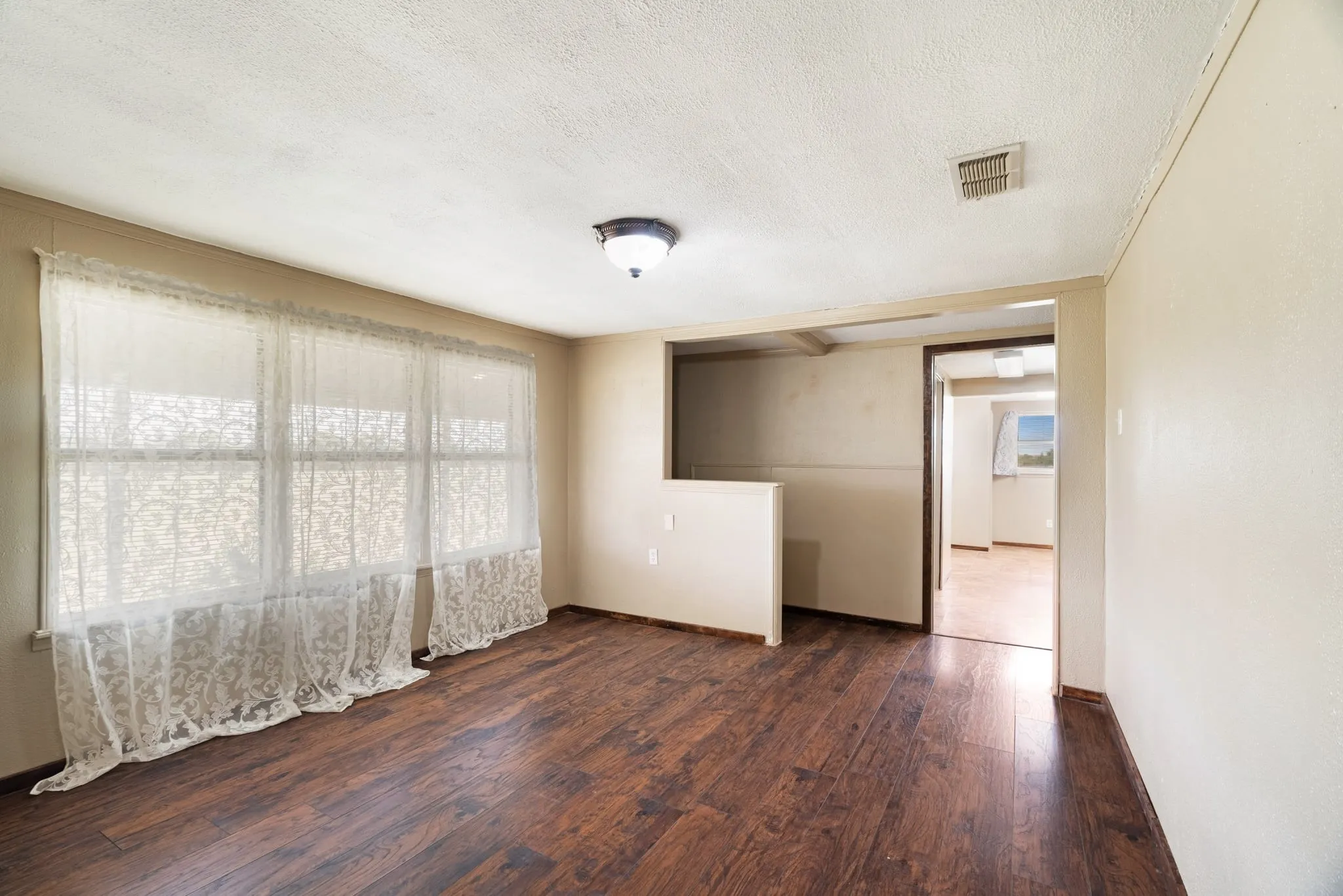 Single Family Residence For Sale in Lamar County , 1473 County Road 23900, Brookston, Texas 75421, 4 Bedroom, 2 Bathroom, Garage spaces, 2,038 Sqft, built in 2014, mls#21385459, Real Estate Agent in Brookston, Homes For Sale in Lamar county, Homes For Sale in Brookston, Realtor in Brookston Texas, Real Estate Brokerage Independent Realty Texas, Luminita Cordes Realtor