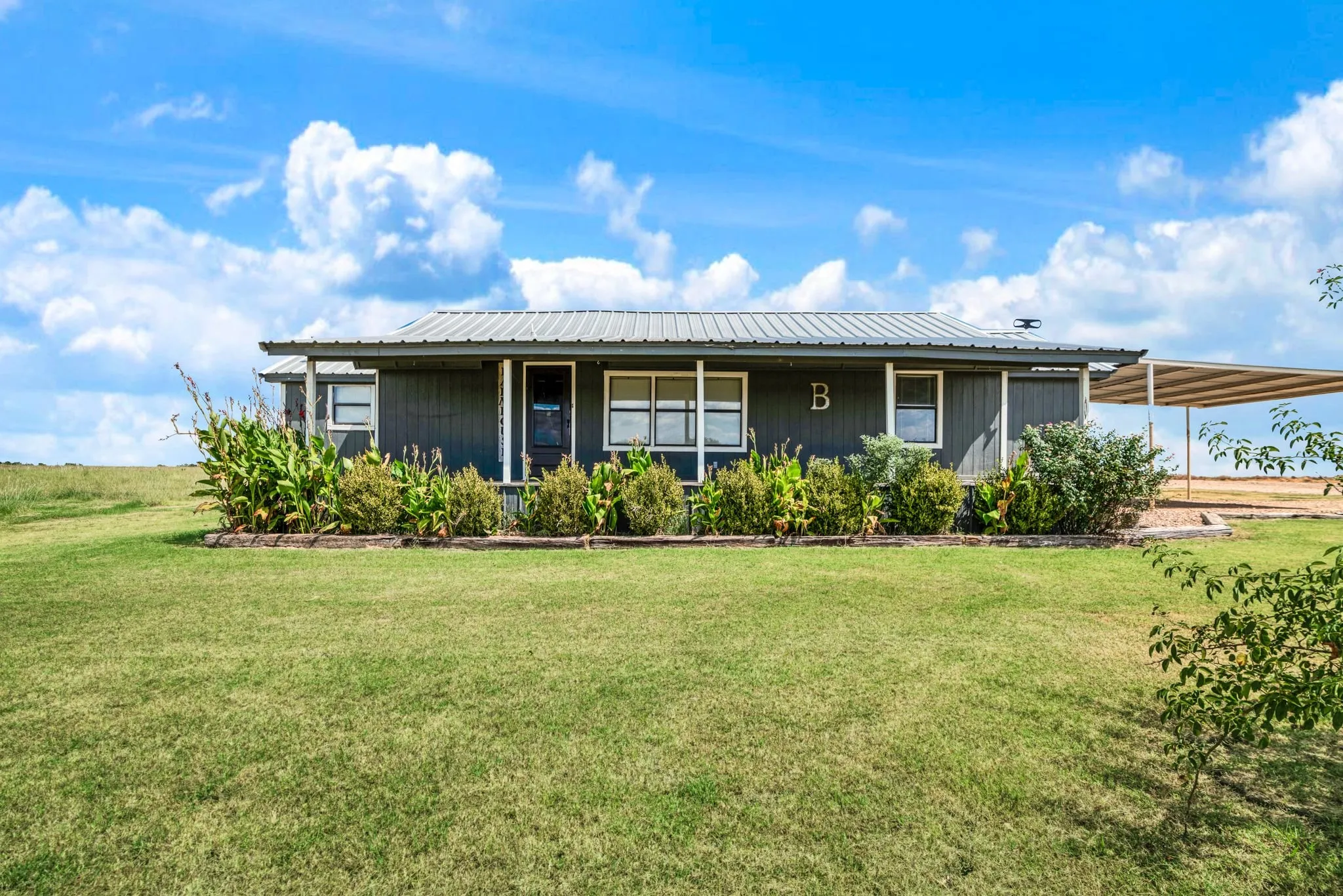 Single Family Residence For Sale in Lamar County , 1473 County Road 23900, Brookston, Texas 75421, 4 Bedroom, 2 Bathroom, Garage spaces, 2,038 Sqft, built in 2014, mls#21385459, Real Estate Agent in Brookston, Homes For Sale in Lamar county, Homes For Sale in Brookston, Realtor in Brookston Texas, Real Estate Brokerage Independent Realty Texas, Luminita Cordes Realtor