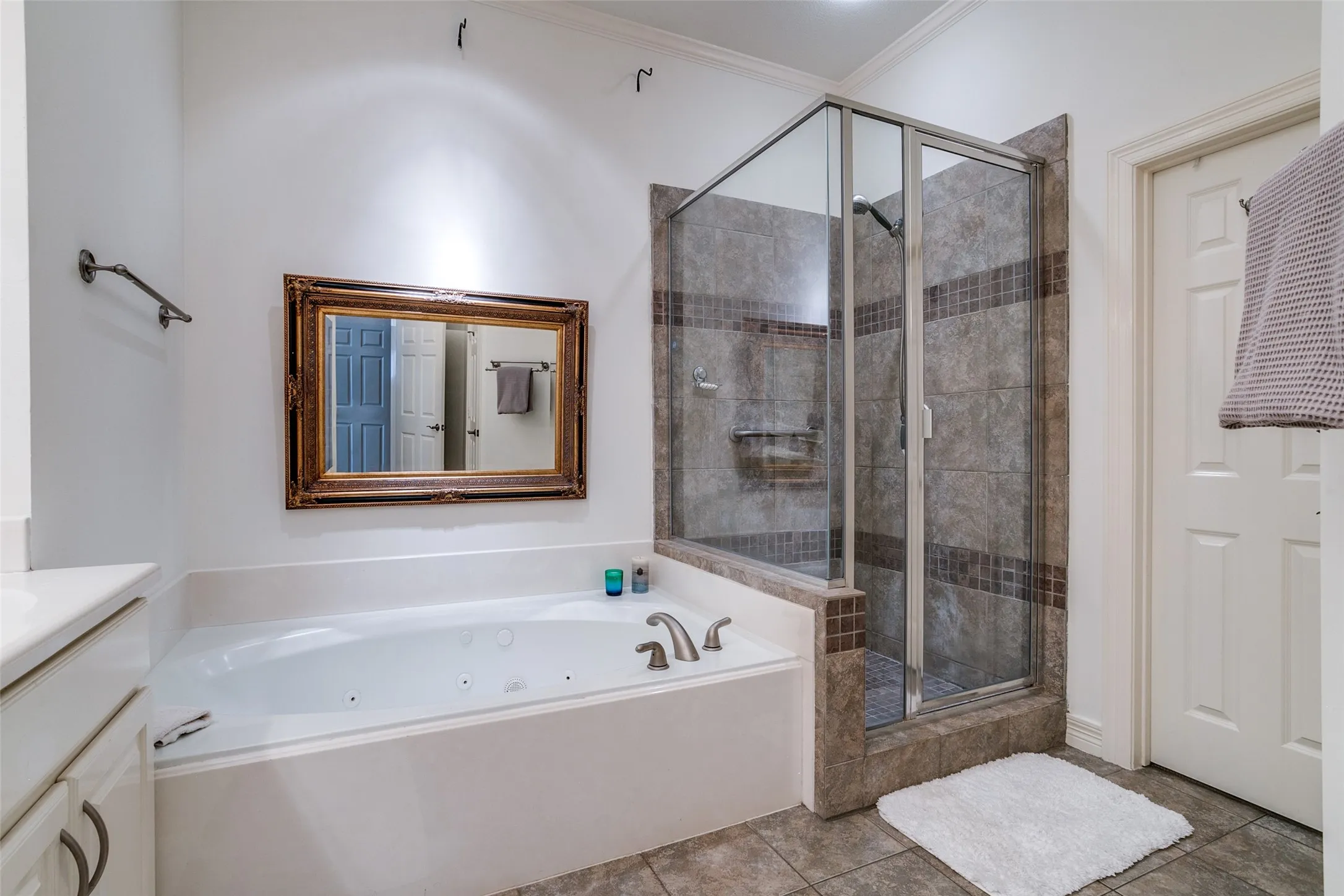 Townhouse For Rent in Dallas County , 2817 State Street, Dallas, Texas 75204, 3 Bedroom, 4 Bathroom, 2 Garage spaces, 2,714 Sqft, built in 2003, mls#21385632, Real Estate Agent in Dallas, Homes For Rent in Dallas county, Homes For Rent in Dallas, Realtor in Dallas Texas, Real Estate Brokerage Independent Realty Texas, Luminita Cordes Realtor