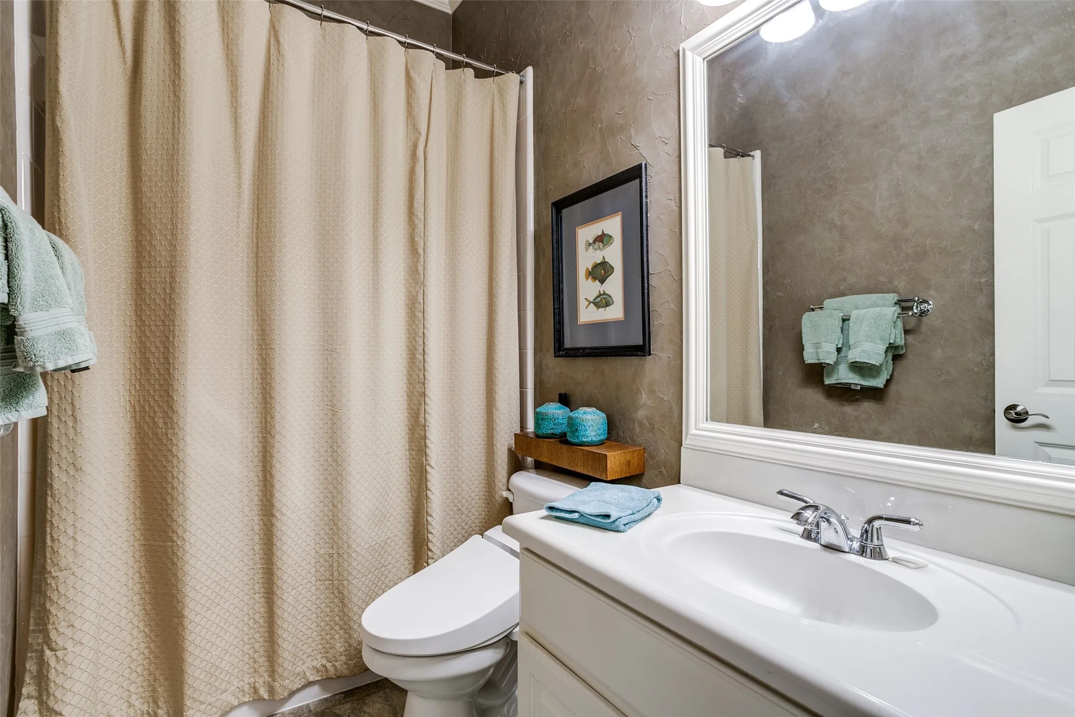 Townhouse For Rent in Dallas County , 2817 State Street, Dallas, Texas 75204, 3 Bedroom, 4 Bathroom, 2 Garage spaces, 2,714 Sqft, built in 2003, mls#21385632, Real Estate Agent in Dallas, Homes For Rent in Dallas county, Homes For Rent in Dallas, Realtor in Dallas Texas, Real Estate Brokerage Independent Realty Texas, Luminita Cordes Realtor