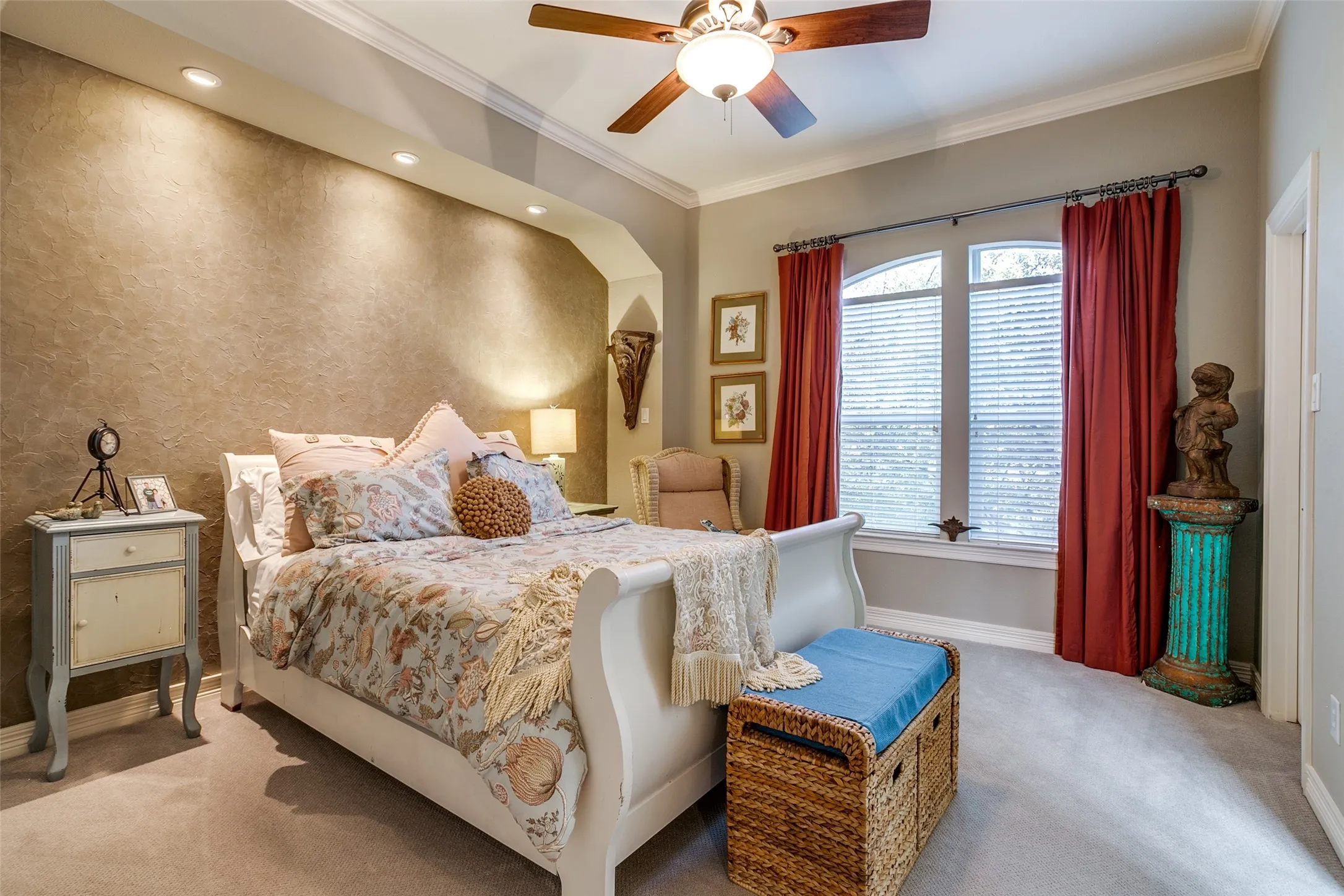 Townhouse For Rent in Dallas County , 2817 State Street, Dallas, Texas 75204, 3 Bedroom, 4 Bathroom, 2 Garage spaces, 2,714 Sqft, built in 2003, mls#21385632, Real Estate Agent in Dallas, Homes For Rent in Dallas county, Homes For Rent in Dallas, Realtor in Dallas Texas, Real Estate Brokerage Independent Realty Texas, Luminita Cordes Realtor