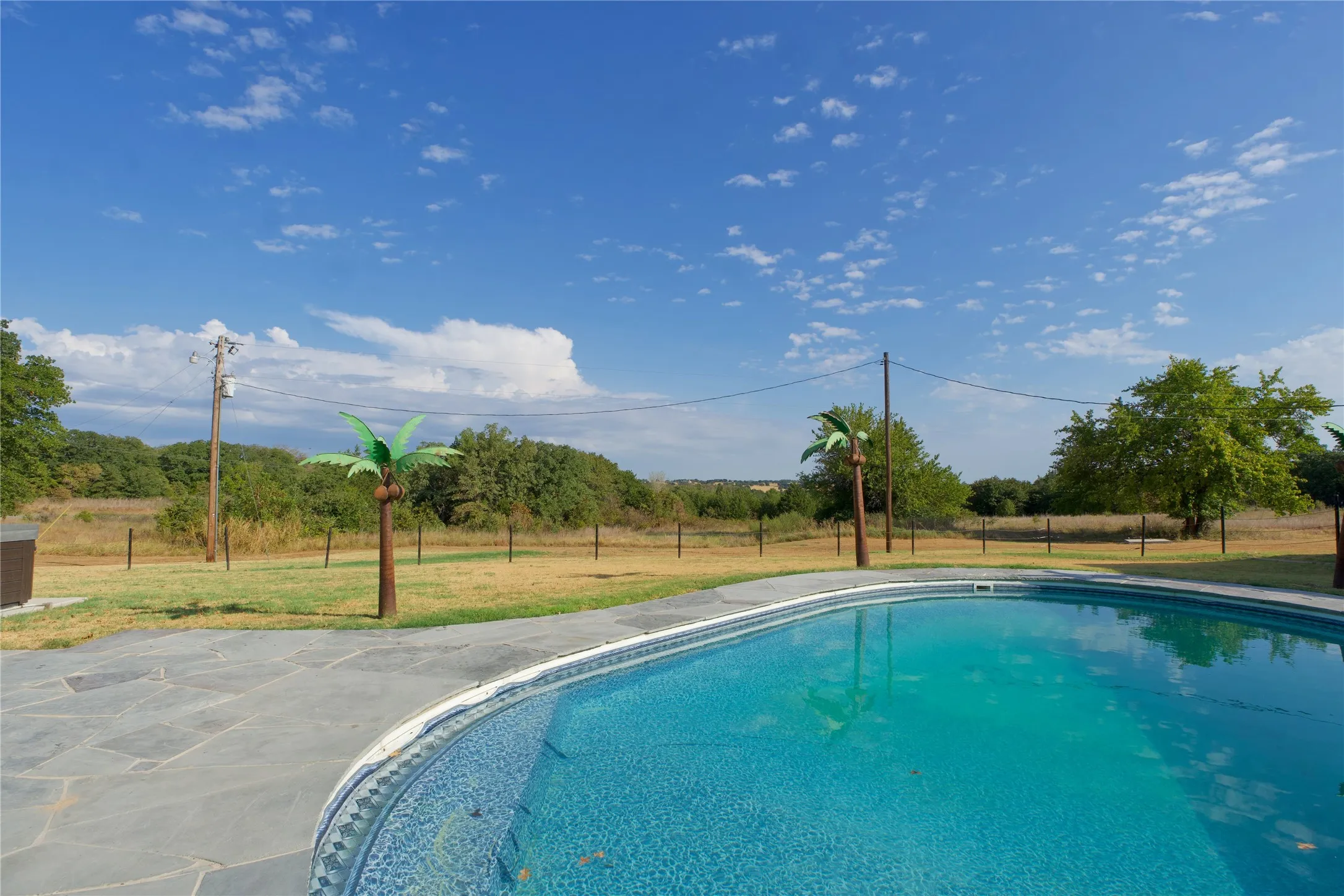 Single Family Residence For Sale in Montague County , 153 Wagner Road, St Jo, Texas 76265, 4 Bedroom, 3 Bathroom, 3 Garage spaces, 2,188 Sqft, built in 1980, mls#21382967, Real Estate Agent in St Jo, Homes For Sale in Montague county, Homes For Sale in St Jo, Realtor in St Jo Texas, Real Estate Brokerage Independent Realty Texas, Luminita Cordes Realtor
