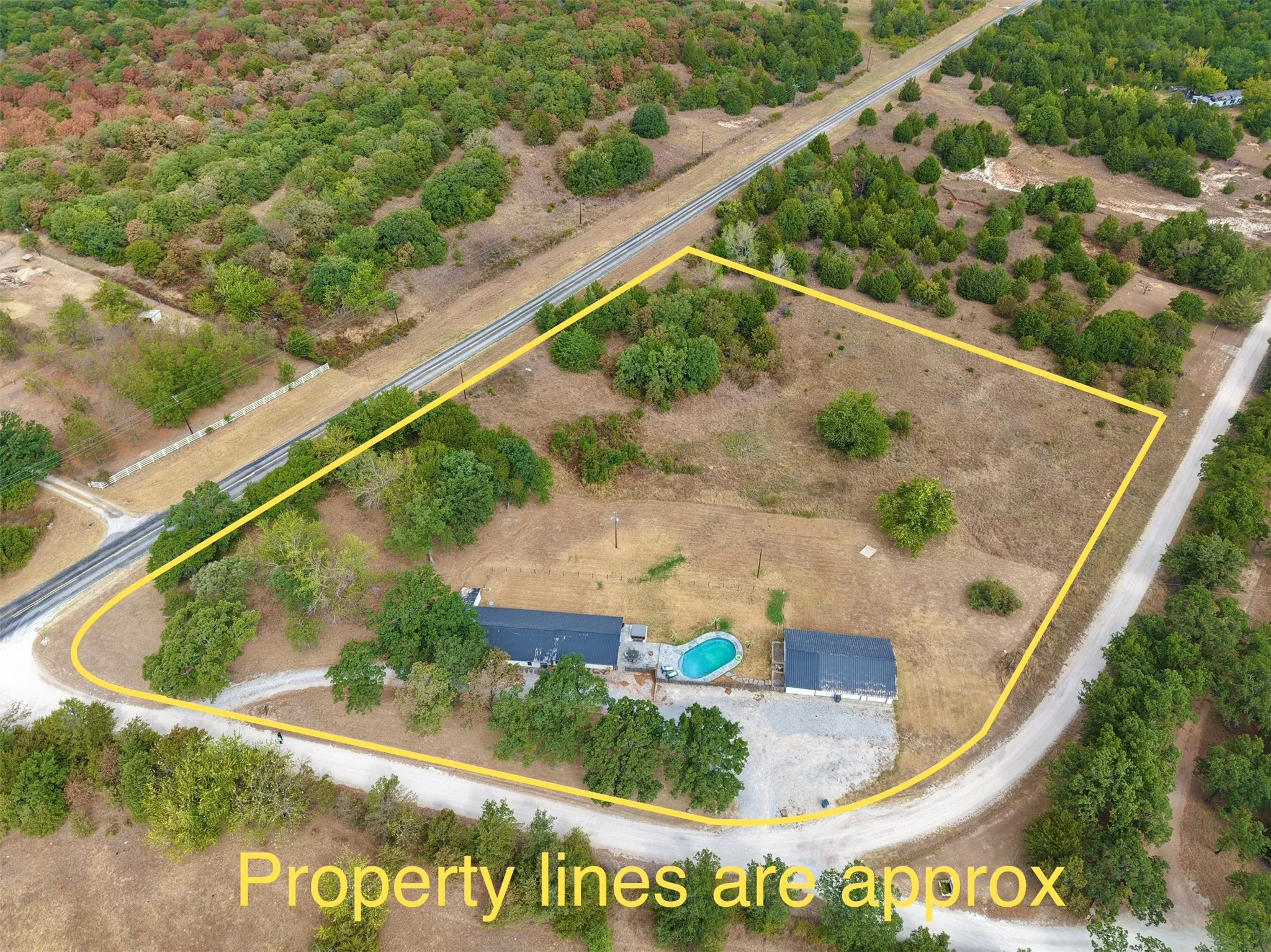 Single Family Residence For Sale in Montague County , 153 Wagner Road, St Jo, Texas 76265, 4 Bedroom, 3 Bathroom, 3 Garage spaces, 2,188 Sqft, built in 1980, mls#21382967, Real Estate Agent in St Jo, Homes For Sale in Montague county, Homes For Sale in St Jo, Realtor in St Jo Texas, Real Estate Brokerage Independent Realty Texas, Luminita Cordes Realtor