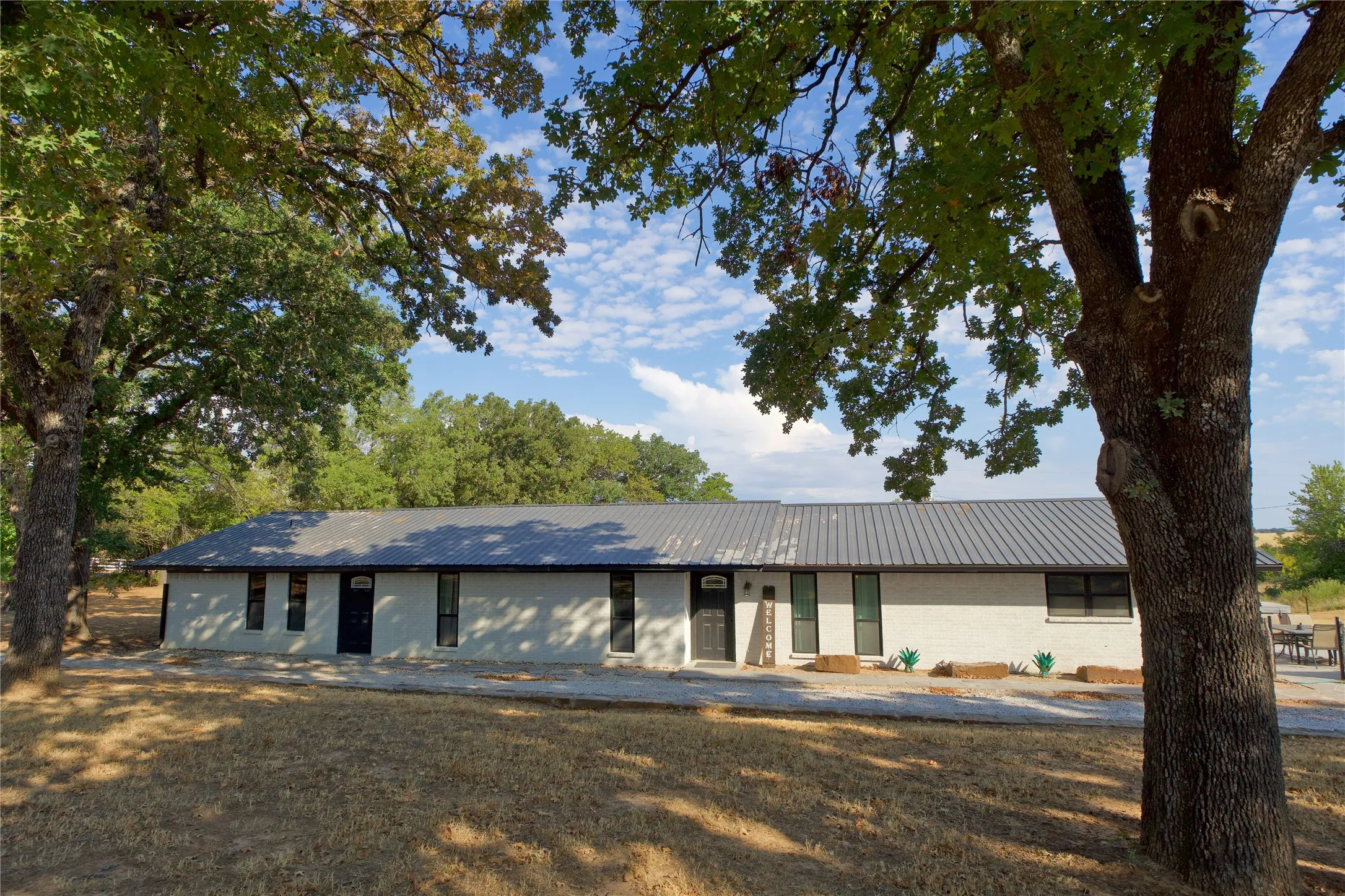 Single Family Residence For Sale in Montague County , 153 Wagner Road, St Jo, Texas 76265, 4 Bedroom, 3 Bathroom, 3 Garage spaces, 2,188 Sqft, built in 1980, mls#21382967, Real Estate Agent in St Jo, Homes For Sale in Montague county, Homes For Sale in St Jo, Realtor in St Jo Texas, Real Estate Brokerage Independent Realty Texas, Luminita Cordes Realtor