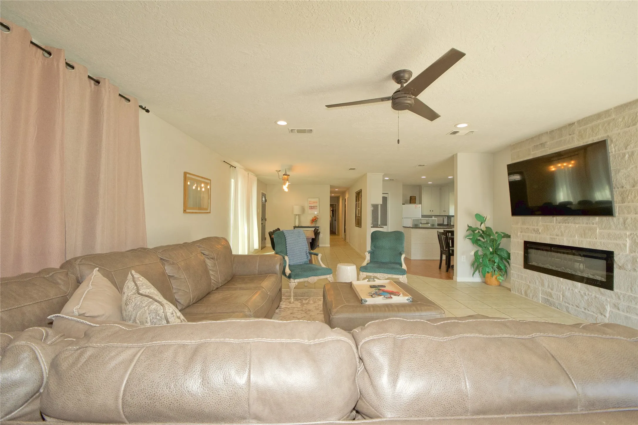 Single Family Residence For Sale in Montague County , 153 Wagner Road, St Jo, Texas 76265, 4 Bedroom, 3 Bathroom, 3 Garage spaces, 2,188 Sqft, built in 1980, mls#21382967, Real Estate Agent in St Jo, Homes For Sale in Montague county, Homes For Sale in St Jo, Realtor in St Jo Texas, Real Estate Brokerage Independent Realty Texas, Luminita Cordes Realtor