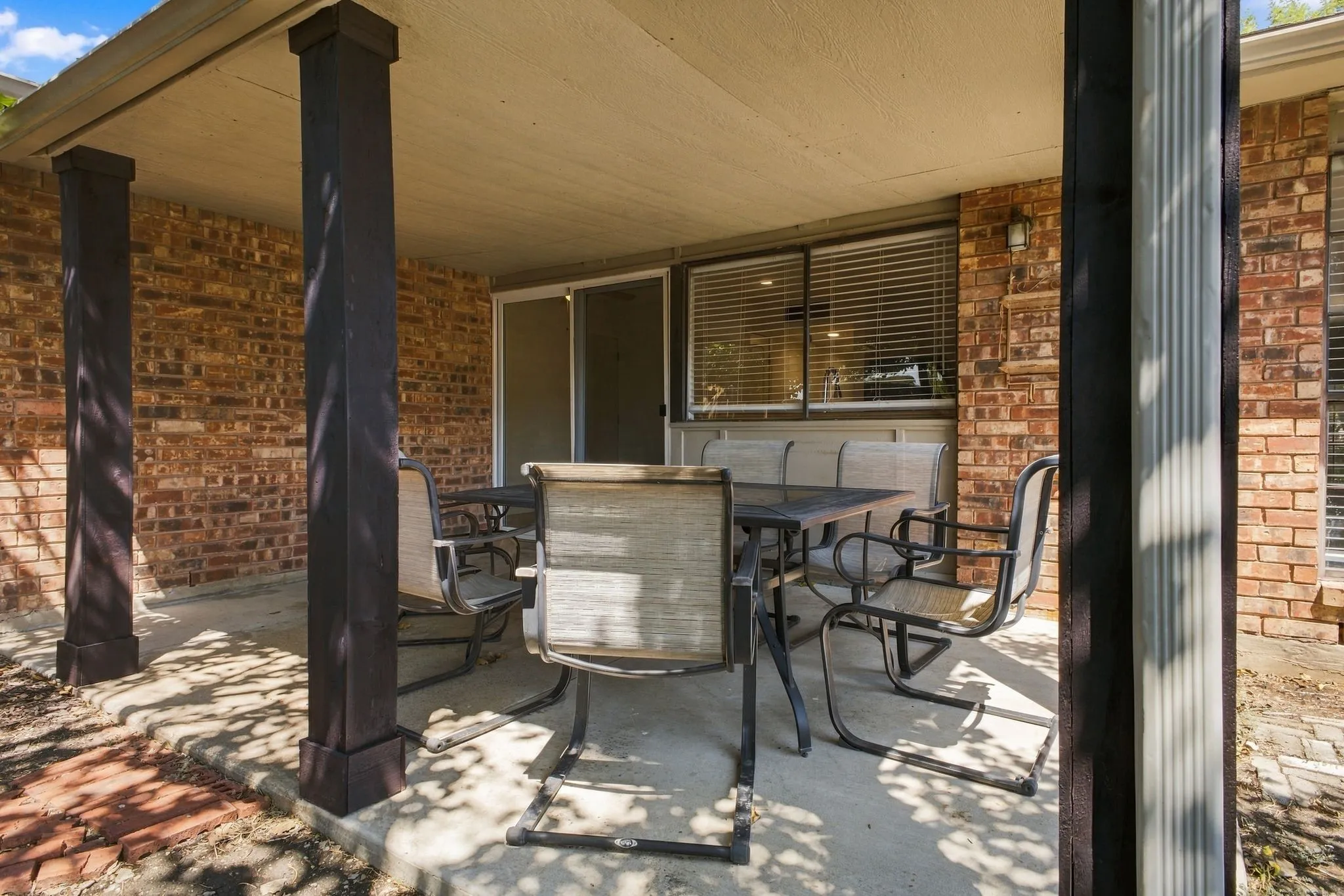 Single Family Residence For Sale in Collin County , 932 Grand Teton Drive, Plano, Texas 75023, 3 Bedroom, 2 Bathroom, 2 Garage spaces, 1,862 Sqft, built in 1979, mls#21383729, Real Estate Agent in Plano, Homes For Sale in Collin county, Homes For Sale in Plano, Realtor in Plano Texas, Real Estate Brokerage Independent Realty Texas, Luminita Cordes Realtor