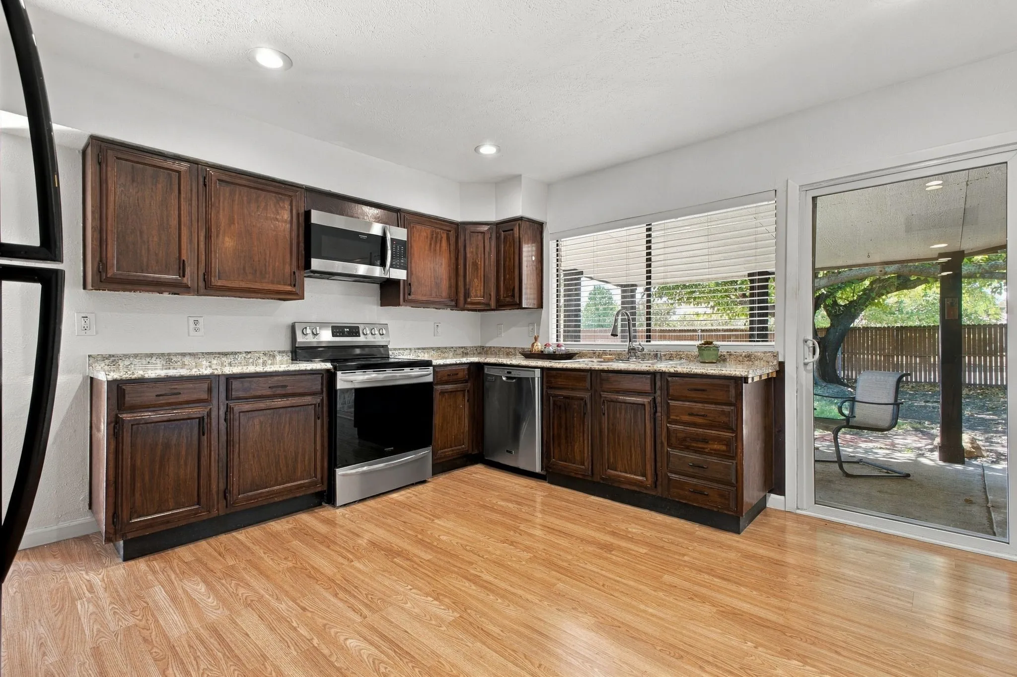 Single Family Residence For Sale in Collin County , 932 Grand Teton Drive, Plano, Texas 75023, 3 Bedroom, 2 Bathroom, 2 Garage spaces, 1,862 Sqft, built in 1979, mls#21383729, Real Estate Agent in Plano, Homes For Sale in Collin county, Homes For Sale in Plano, Realtor in Plano Texas, Real Estate Brokerage Independent Realty Texas, Luminita Cordes Realtor