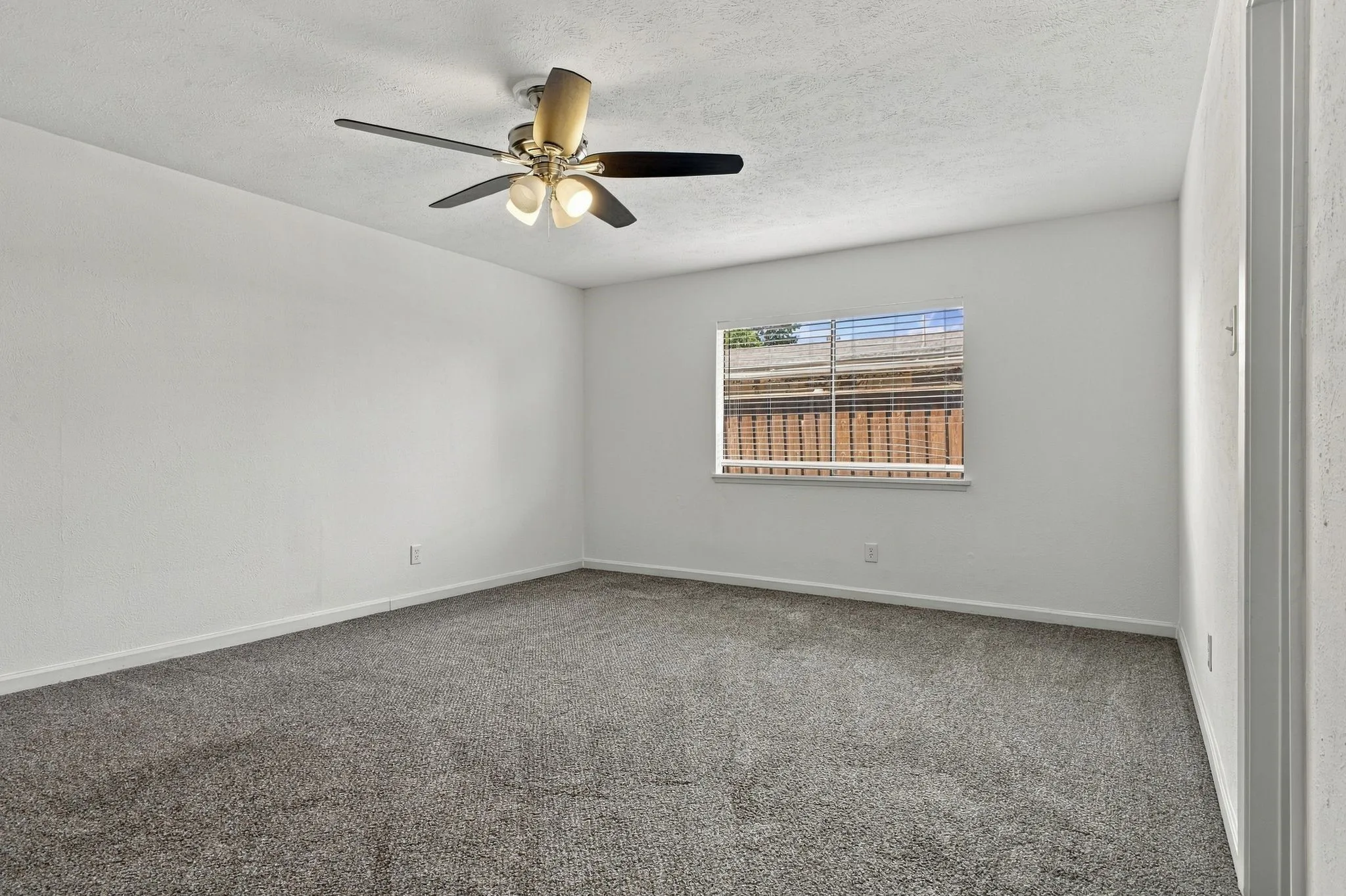 Single Family Residence For Sale in Collin County , 932 Grand Teton Drive, Plano, Texas 75023, 3 Bedroom, 2 Bathroom, 2 Garage spaces, 1,862 Sqft, built in 1979, mls#21383729, Real Estate Agent in Plano, Homes For Sale in Collin county, Homes For Sale in Plano, Realtor in Plano Texas, Real Estate Brokerage Independent Realty Texas, Luminita Cordes Realtor