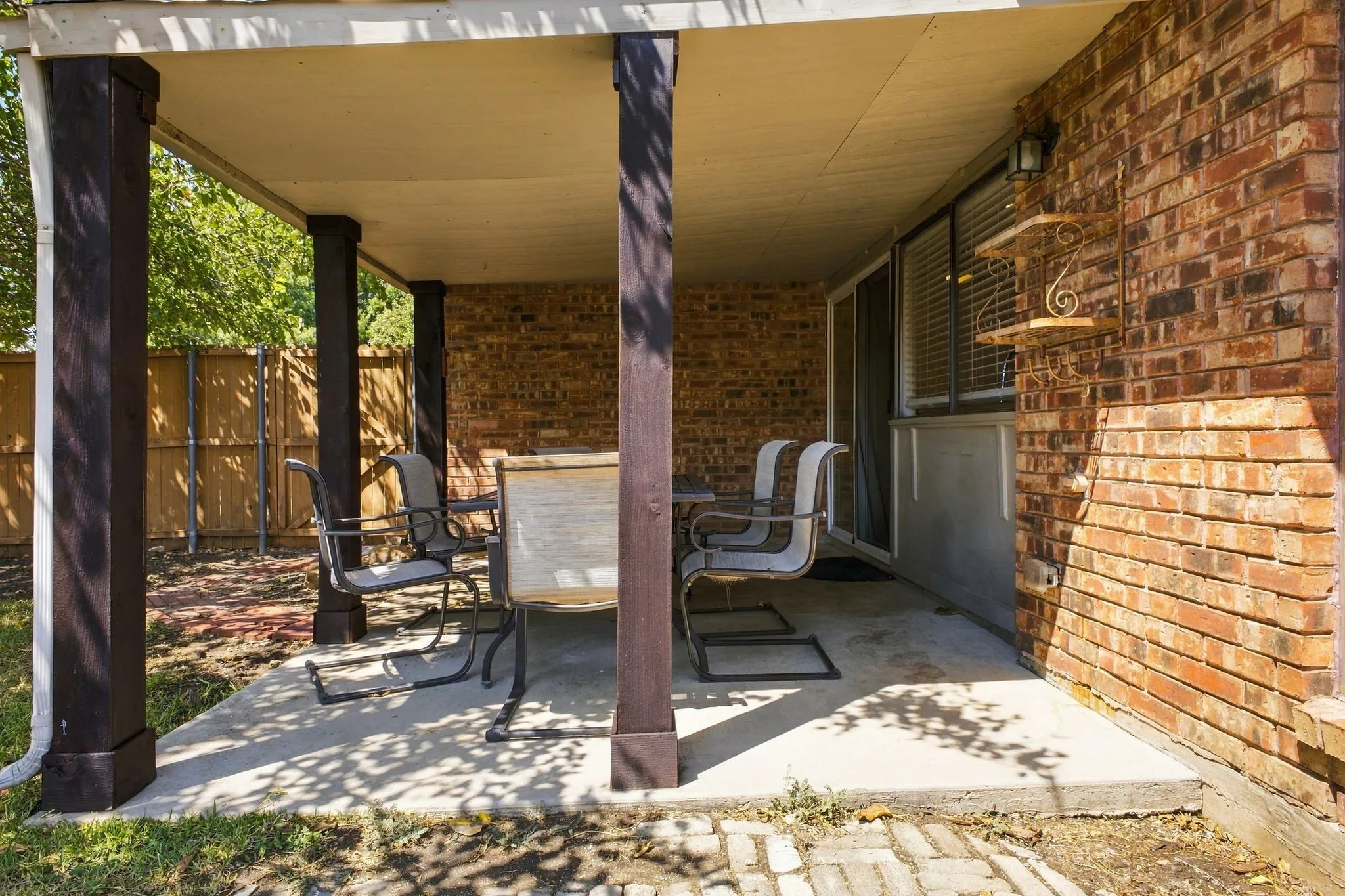 Single Family Residence For Sale in Collin County , 932 Grand Teton Drive, Plano, Texas 75023, 3 Bedroom, 2 Bathroom, 2 Garage spaces, 1,862 Sqft, built in 1979, mls#21383729, Real Estate Agent in Plano, Homes For Sale in Collin county, Homes For Sale in Plano, Realtor in Plano Texas, Real Estate Brokerage Independent Realty Texas, Luminita Cordes Realtor