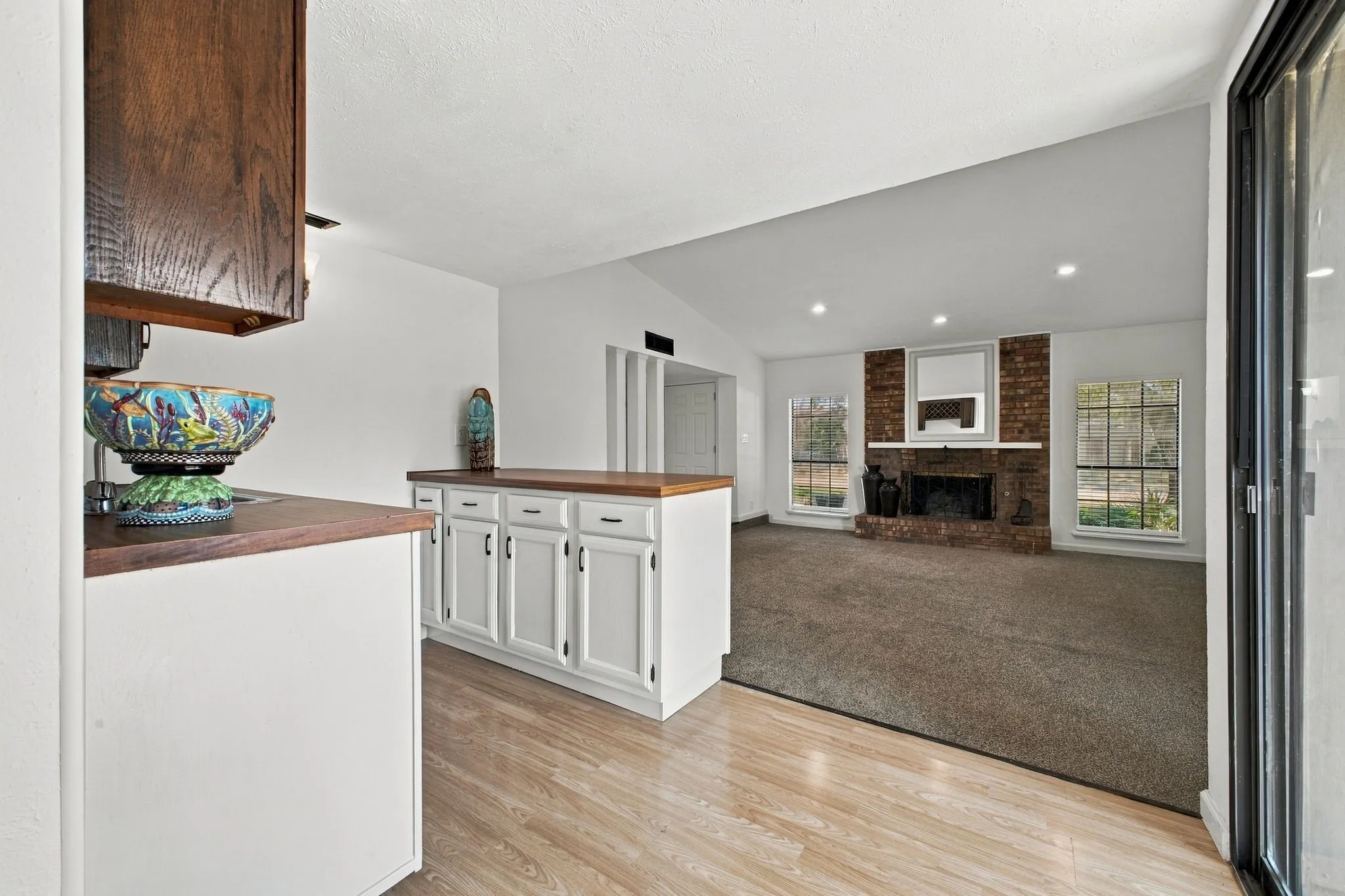 Single Family Residence For Sale in Collin County , 932 Grand Teton Drive, Plano, Texas 75023, 3 Bedroom, 2 Bathroom, 2 Garage spaces, 1,862 Sqft, built in 1979, mls#21383729, Real Estate Agent in Plano, Homes For Sale in Collin county, Homes For Sale in Plano, Realtor in Plano Texas, Real Estate Brokerage Independent Realty Texas, Luminita Cordes Realtor