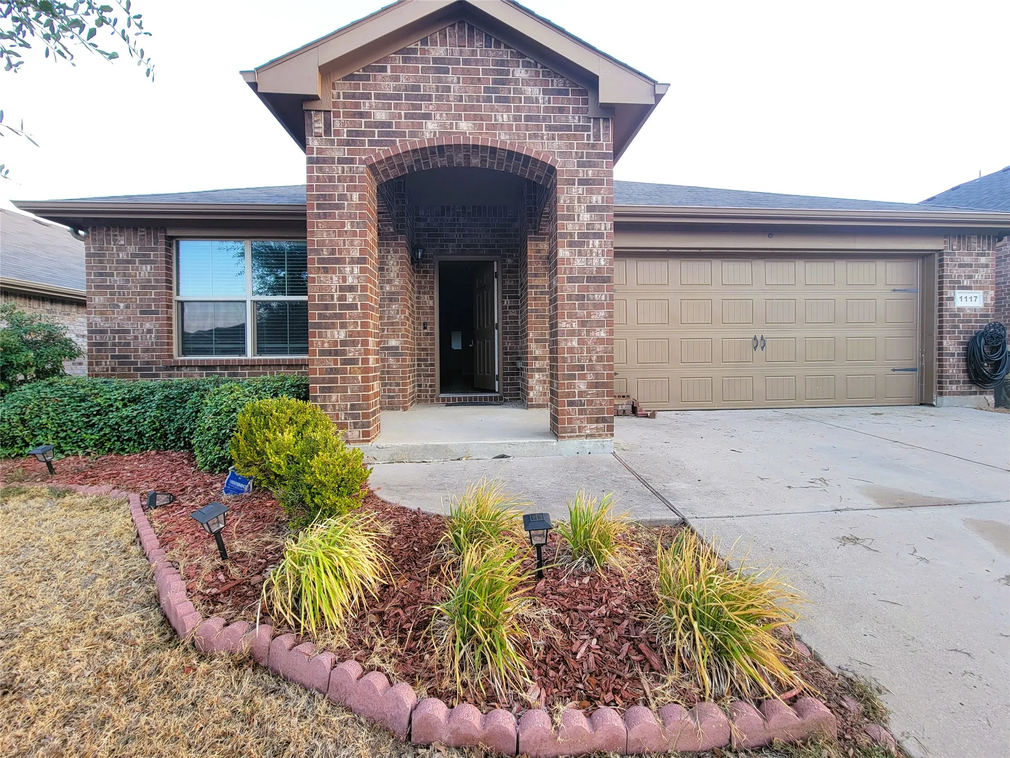 Single Family Residence For Rent in Tarrant County , 1117 Prelude Drive, Fort Worth, Texas 76134, 3 Bedroom, 2 Bathroom, 2 Garage spaces, 1,791 Sqft, built in 2016, mls#21385645, Real Estate Agent in Fort Worth, Homes For Rent in Tarrant county, Homes For Rent in Fort Worth, Realtor in Fort Worth Texas, Real Estate Brokerage Independent Realty Texas, Luminita Cordes Realtor