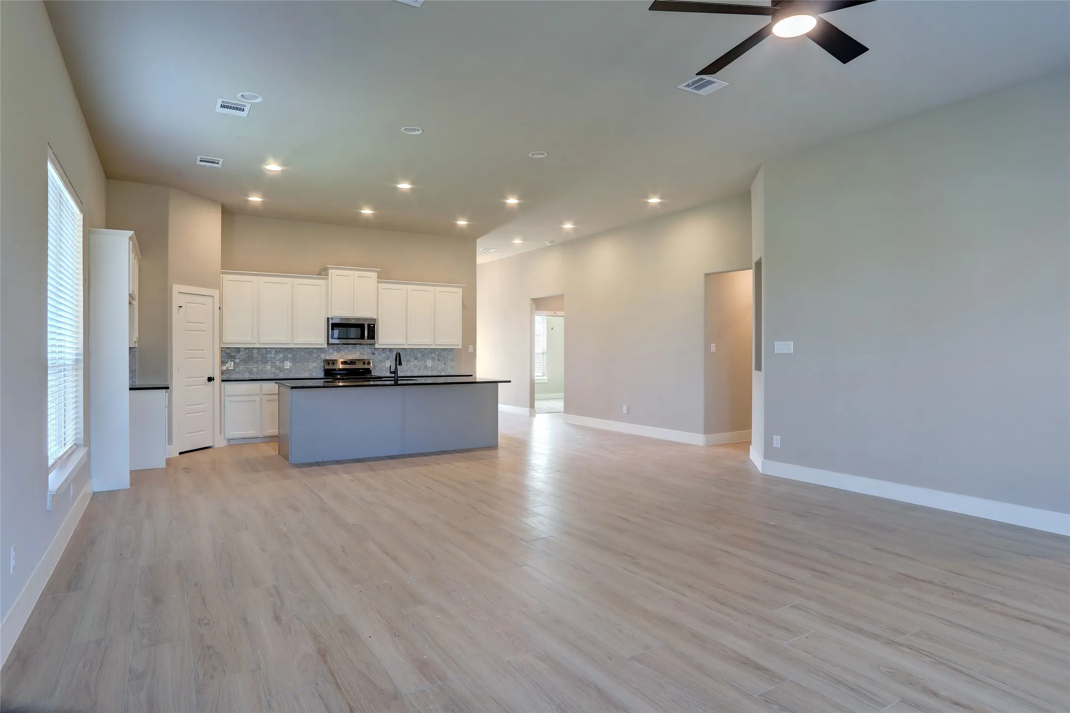 Single Family Residence For Sale in Collin County , 202 Pennington Road, Josephine, Texas 75173, 3 Bedroom, 2 Bathroom, 3 Garage spaces, 1,854 Sqft, built in 2025, mls#21385648, Real Estate Agent in Josephine, Homes For Sale in Collin county, Homes For Sale in Josephine, Realtor in Josephine Texas, Real Estate Brokerage Independent Realty Texas, Luminita Cordes Realtor