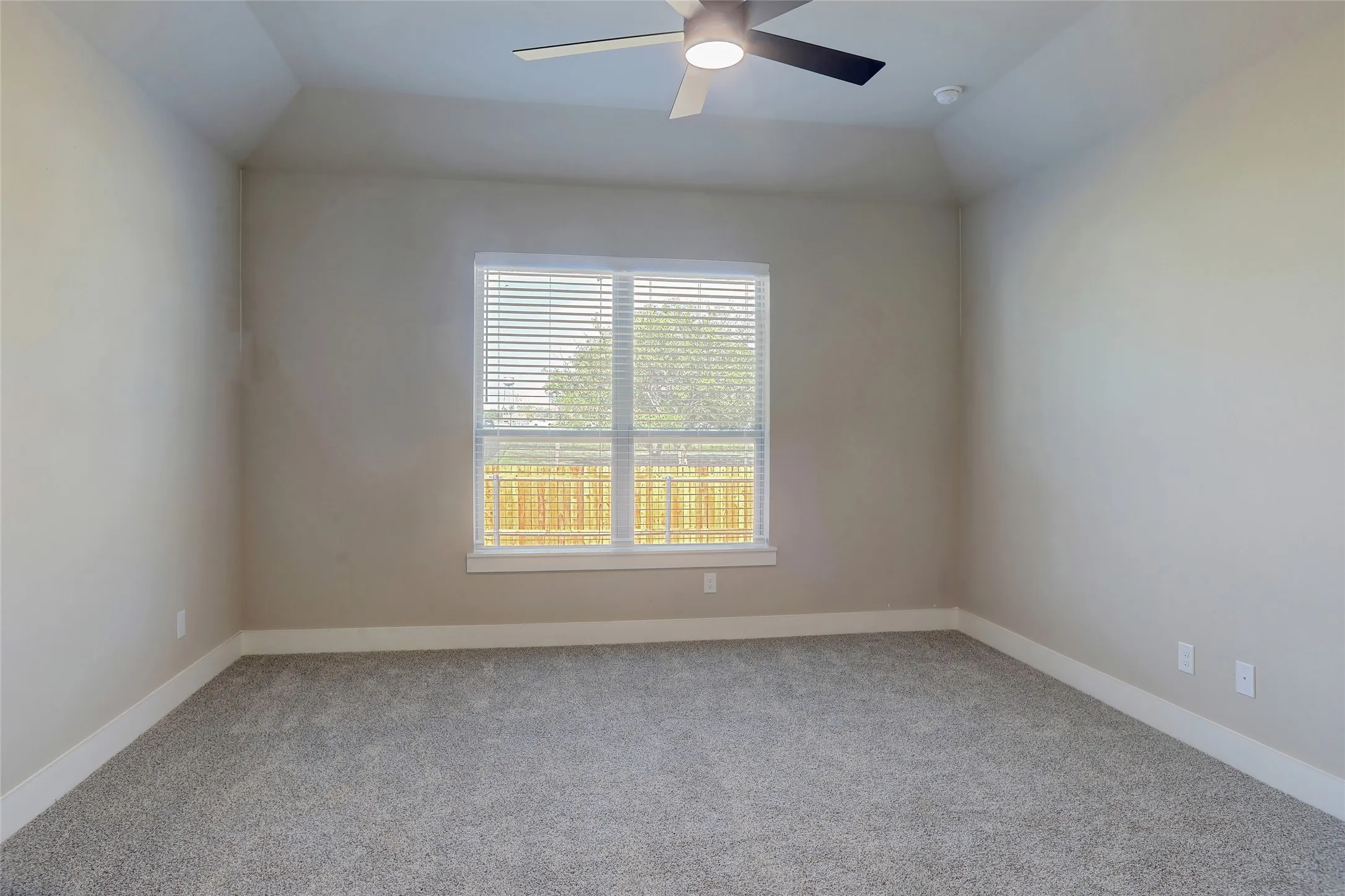 Single Family Residence For Sale in Collin County , 202 Pennington Road, Josephine, Texas 75173, 3 Bedroom, 2 Bathroom, 3 Garage spaces, 1,854 Sqft, built in 2025, mls#21385648, Real Estate Agent in Josephine, Homes For Sale in Collin county, Homes For Sale in Josephine, Realtor in Josephine Texas, Real Estate Brokerage Independent Realty Texas, Luminita Cordes Realtor