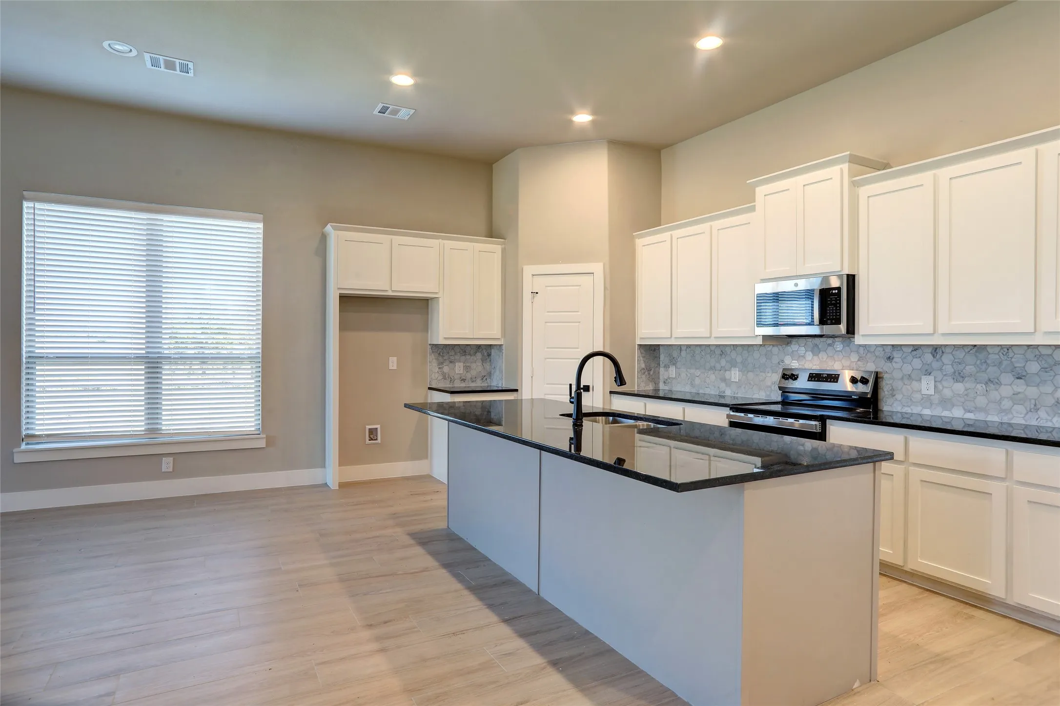 Single Family Residence For Sale in Collin County , 202 Pennington Road, Josephine, Texas 75173, 3 Bedroom, 2 Bathroom, 3 Garage spaces, 1,854 Sqft, built in 2025, mls#21385648, Real Estate Agent in Josephine, Homes For Sale in Collin county, Homes For Sale in Josephine, Realtor in Josephine Texas, Real Estate Brokerage Independent Realty Texas, Luminita Cordes Realtor