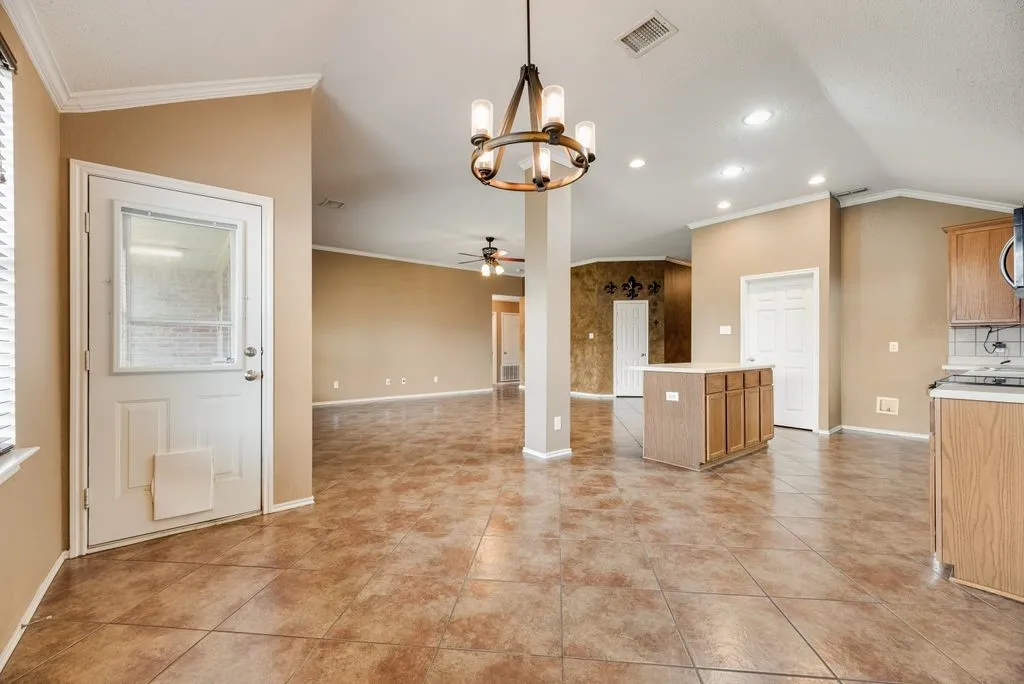 Single Family Residence For Sale in Kaufman County , 118 Aspenwood Trail, Forney, Texas 75126, 4 Bedroom, 2 Bathroom, 2 Garage spaces, 1,868 Sqft, built in 2004, mls#21385649, Real Estate Agent in Forney, Homes For Sale in Kaufman county, Homes For Sale in Forney, Realtor in Forney Texas, Real Estate Brokerage Independent Realty Texas, Luminita Cordes Realtor