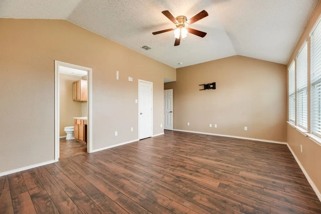Single Family Residence For Sale in Kaufman County , 118 Aspenwood Trail, Forney, Texas 75126, 4 Bedroom, 2 Bathroom, 2 Garage spaces, 1,868 Sqft, built in 2004, mls#21385649, Real Estate Agent in Forney, Homes For Sale in Kaufman county, Homes For Sale in Forney, Realtor in Forney Texas, Real Estate Brokerage Independent Realty Texas, Luminita Cordes Realtor