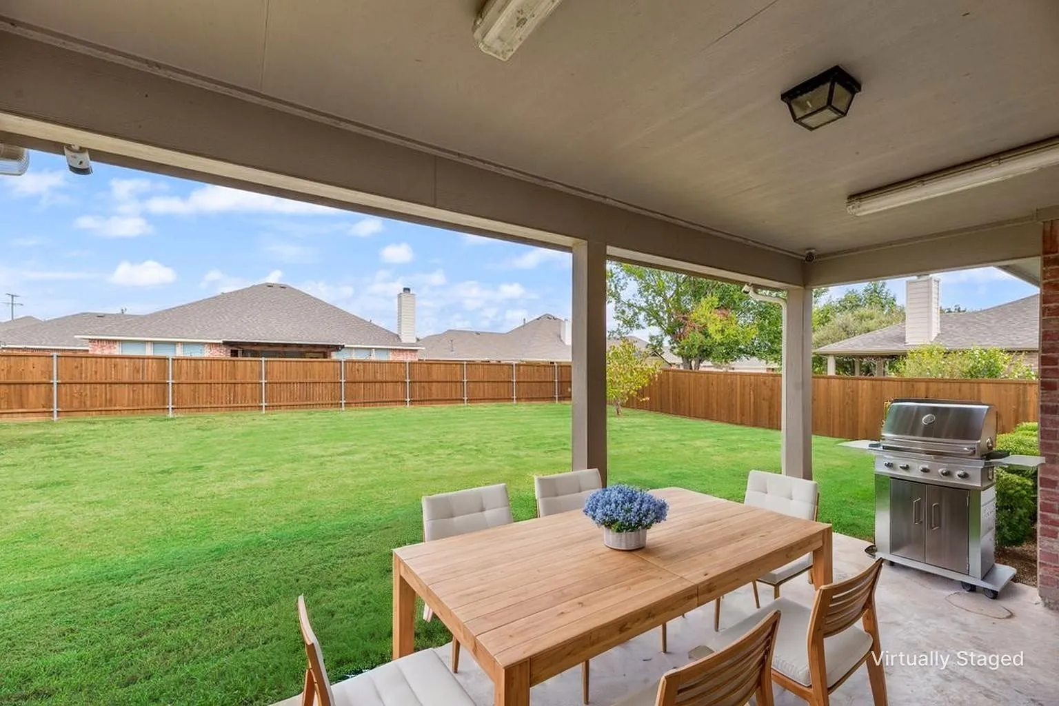Single Family Residence For Sale in Kaufman County , 118 Aspenwood Trail, Forney, Texas 75126, 4 Bedroom, 2 Bathroom, 2 Garage spaces, 1,868 Sqft, built in 2004, mls#21385649, Real Estate Agent in Forney, Homes For Sale in Kaufman county, Homes For Sale in Forney, Realtor in Forney Texas, Real Estate Brokerage Independent Realty Texas, Luminita Cordes Realtor