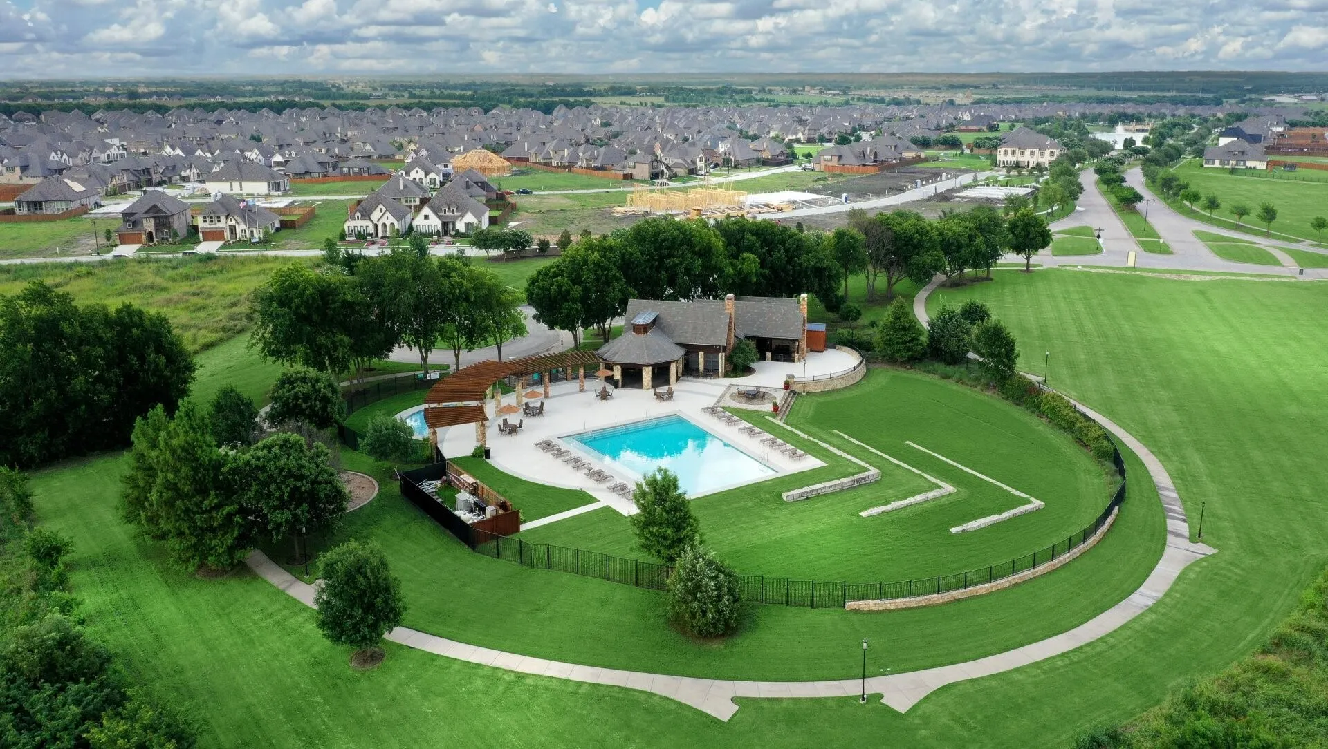 Single Family Residence For Sale in Kaufman County , 759 Brockwell Bend, Forney, Texas 75126, 3 Bedroom, 2 Bathroom, 2 Garage spaces, 1,998 Sqft, built in 2020, mls#21385651, Real Estate Agent in Forney, Homes For Sale in Kaufman county, Homes For Sale in Forney, Realtor in Forney Texas, Real Estate Brokerage Independent Realty Texas, Luminita Cordes Realtor