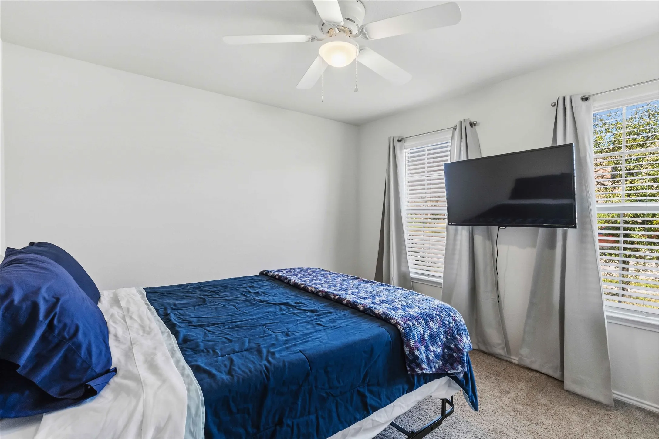 Single Family Residence For Sale in Kaufman County , 759 Brockwell Bend, Forney, Texas 75126, 3 Bedroom, 2 Bathroom, 2 Garage spaces, 1,998 Sqft, built in 2020, mls#21385651, Real Estate Agent in Forney, Homes For Sale in Kaufman county, Homes For Sale in Forney, Realtor in Forney Texas, Real Estate Brokerage Independent Realty Texas, Luminita Cordes Realtor