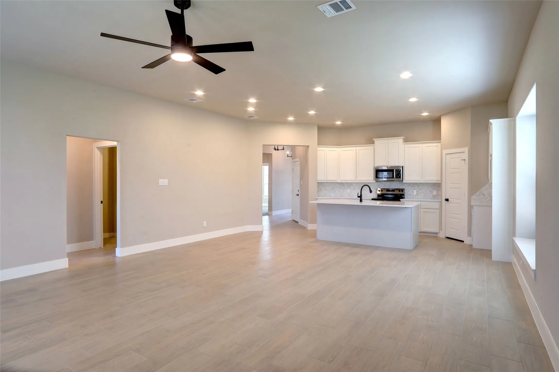 Single Family Residence For Sale in Collin County , 206 Pennington Road, Josephine, Texas 75173, 3 Bedroom, 2 Bathroom, 3 Garage spaces, 1,843 Sqft, built in 2025, mls#21385662, Real Estate Agent in Josephine, Homes For Sale in Collin county, Homes For Sale in Josephine, Realtor in Josephine Texas, Real Estate Brokerage Independent Realty Texas, Luminita Cordes Realtor