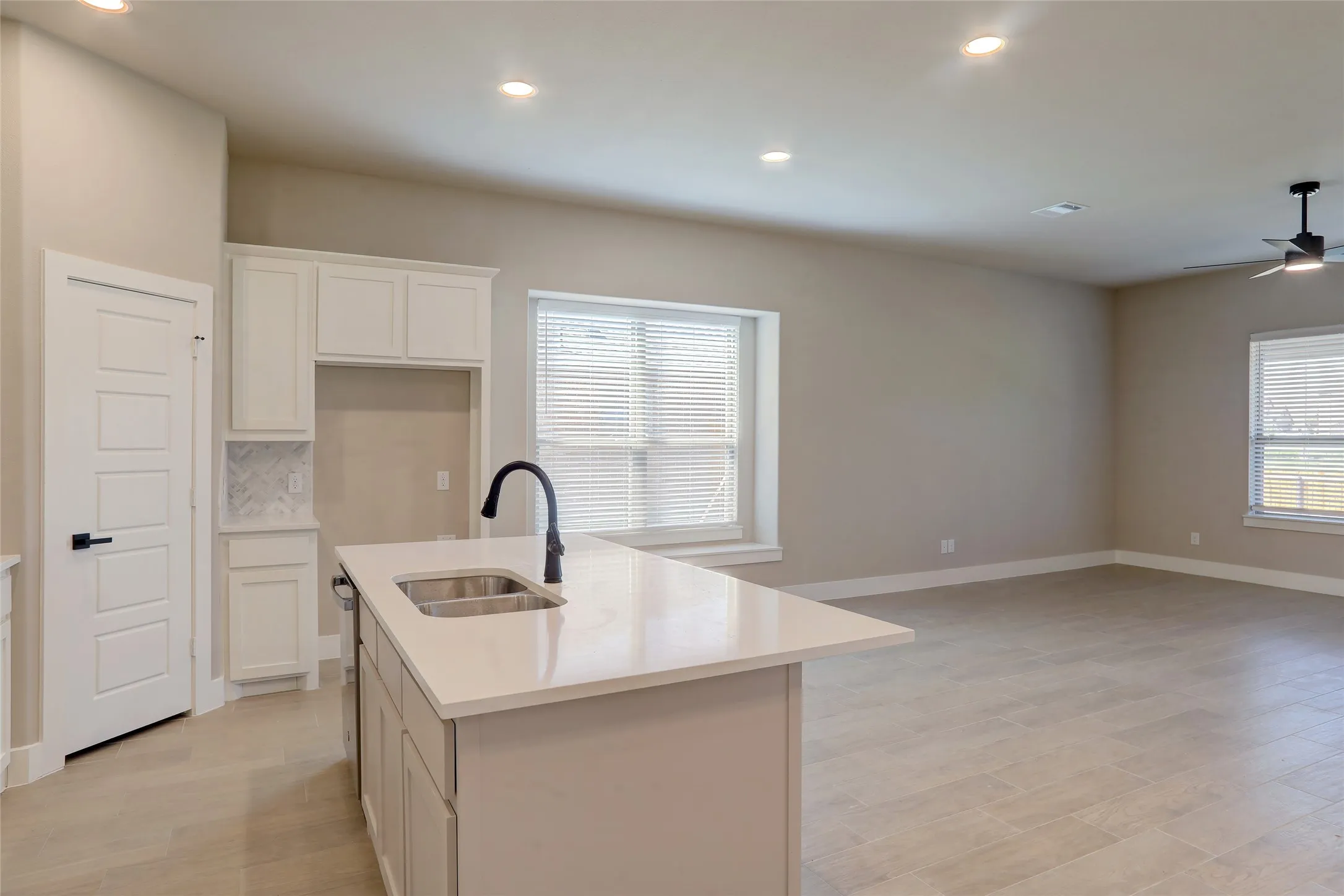 Single Family Residence For Sale in Collin County , 206 Pennington Road, Josephine, Texas 75173, 3 Bedroom, 2 Bathroom, 3 Garage spaces, 1,843 Sqft, built in 2025, mls#21385662, Real Estate Agent in Josephine, Homes For Sale in Collin county, Homes For Sale in Josephine, Realtor in Josephine Texas, Real Estate Brokerage Independent Realty Texas, Luminita Cordes Realtor