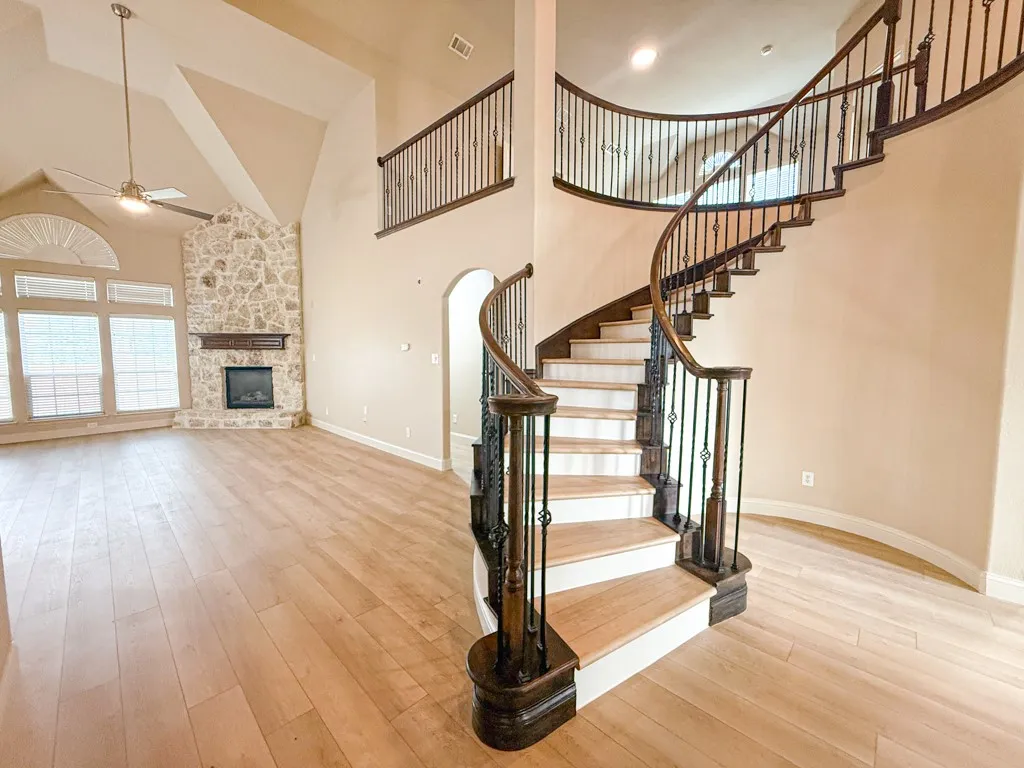 Single Family Residence For Rent in Collin County , 600 Falcon Drive, Prosper, Texas 75078, 5 Bedroom, 4 Bathroom, 3 Garage spaces, 4,359 Sqft, built in 2014, mls#21384290, Real Estate Agent in Prosper, Homes For Rent in Collin county, Homes For Rent in Prosper, Realtor in Prosper Texas, Real Estate Brokerage Independent Realty Texas, Luminita Cordes Realtor
