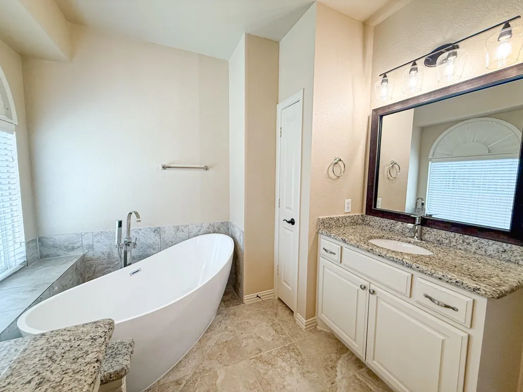 Single Family Residence For Rent in Collin County , 600 Falcon Drive, Prosper, Texas 75078, 5 Bedroom, 4 Bathroom, 3 Garage spaces, 4,359 Sqft, built in 2014, mls#21384290, Real Estate Agent in Prosper, Homes For Rent in Collin county, Homes For Rent in Prosper, Realtor in Prosper Texas, Real Estate Brokerage Independent Realty Texas, Luminita Cordes Realtor