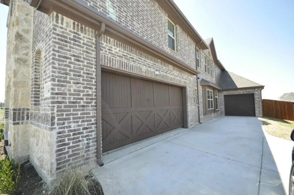 Single Family Residence For Rent in Collin County , 600 Falcon Drive, Prosper, Texas 75078, 5 Bedroom, 4 Bathroom, 3 Garage spaces, 4,359 Sqft, built in 2014, mls#21384290, Real Estate Agent in Prosper, Homes For Rent in Collin county, Homes For Rent in Prosper, Realtor in Prosper Texas, Real Estate Brokerage Independent Realty Texas, Luminita Cordes Realtor