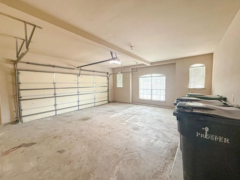Single Family Residence For Rent in Collin County , 600 Falcon Drive, Prosper, Texas 75078, 5 Bedroom, 4 Bathroom, 3 Garage spaces, 4,359 Sqft, built in 2014, mls#21384290, Real Estate Agent in Prosper, Homes For Rent in Collin county, Homes For Rent in Prosper, Realtor in Prosper Texas, Real Estate Brokerage Independent Realty Texas, Luminita Cordes Realtor