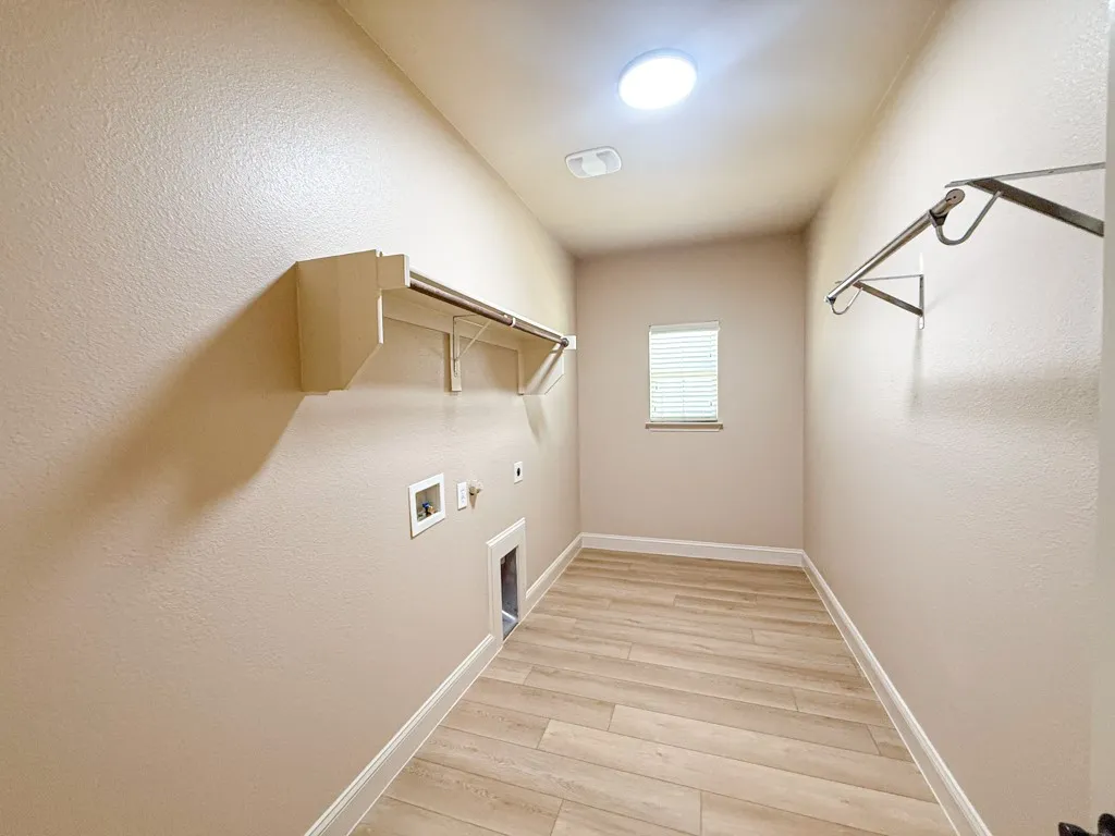 Single Family Residence For Rent in Collin County , 600 Falcon Drive, Prosper, Texas 75078, 5 Bedroom, 4 Bathroom, 3 Garage spaces, 4,359 Sqft, built in 2014, mls#21384290, Real Estate Agent in Prosper, Homes For Rent in Collin county, Homes For Rent in Prosper, Realtor in Prosper Texas, Real Estate Brokerage Independent Realty Texas, Luminita Cordes Realtor