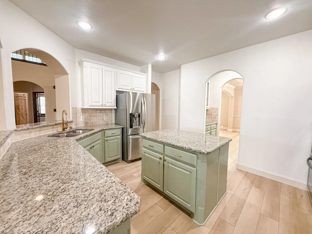 Single Family Residence For Rent in Collin County , 600 Falcon Drive, Prosper, Texas 75078, 5 Bedroom, 4 Bathroom, 3 Garage spaces, 4,359 Sqft, built in 2014, mls#21384290, Real Estate Agent in Prosper, Homes For Rent in Collin county, Homes For Rent in Prosper, Realtor in Prosper Texas, Real Estate Brokerage Independent Realty Texas, Luminita Cordes Realtor
