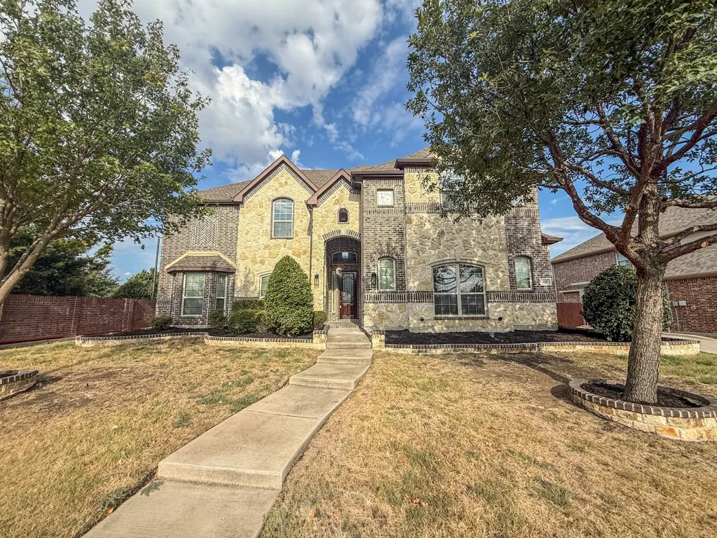Single Family Residence For Rent in Collin County , 600 Falcon Drive, Prosper, Texas 75078, 5 Bedroom, 4 Bathroom, 3 Garage spaces, 4,359 Sqft, built in 2014, mls#21384290, Real Estate Agent in Prosper, Homes For Rent in Collin county, Homes For Rent in Prosper, Realtor in Prosper Texas, Real Estate Brokerage Independent Realty Texas, Luminita Cordes Realtor
