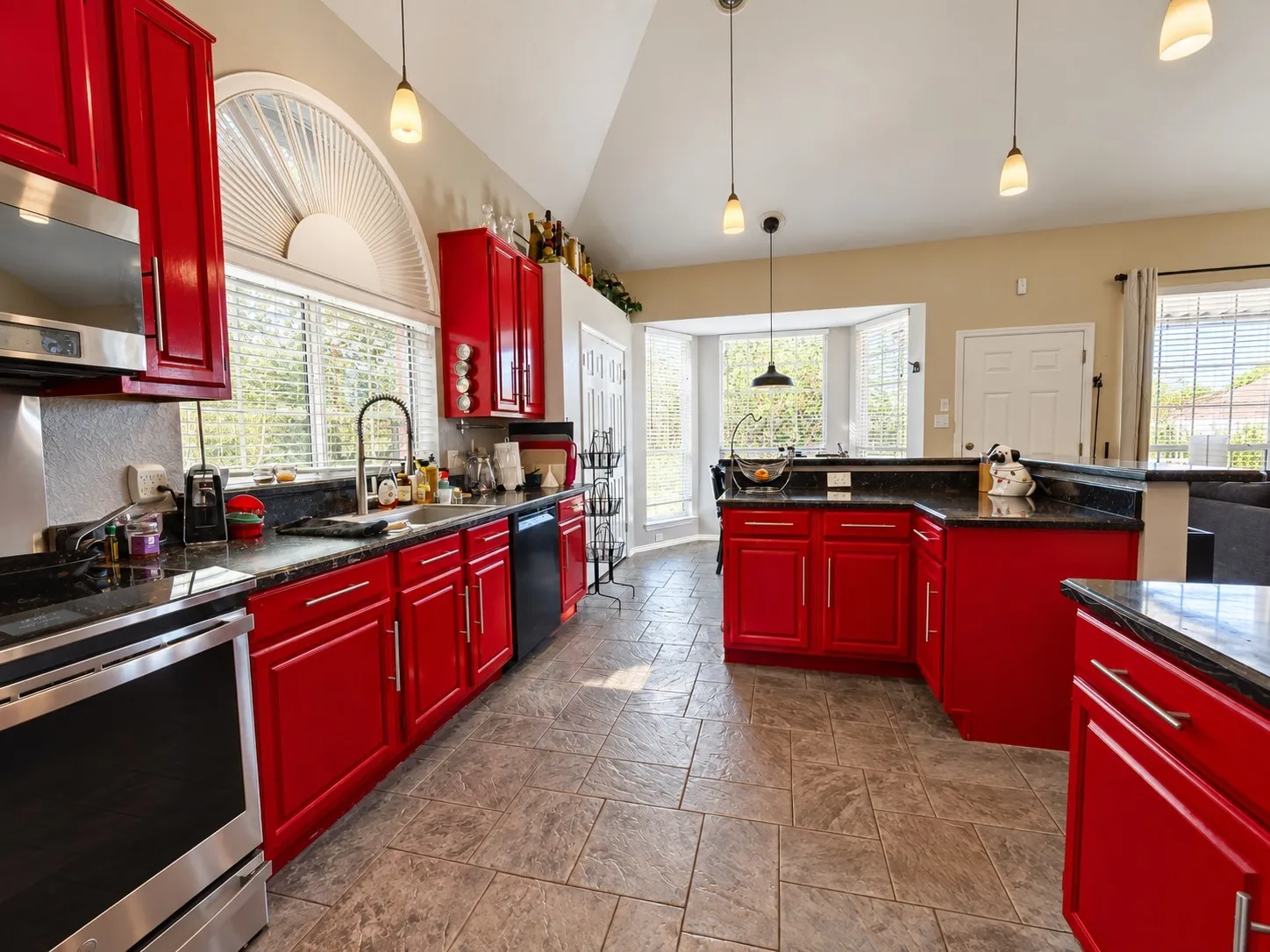 Single Family Residence For Sale in Dallas County , 202 Browning Lane, Grand Prairie, Texas 75052, 3 Bedroom, 3 Bathroom, 2 Garage spaces, 2,312 Sqft, built in 1989, mls#21376753, Real Estate Agent in Grand Prairie, Homes For Sale in Dallas county, Homes For Sale in Grand Prairie, Realtor in Grand Prairie Texas, Real Estate Brokerage Independent Realty Texas, Luminita Cordes Realtor