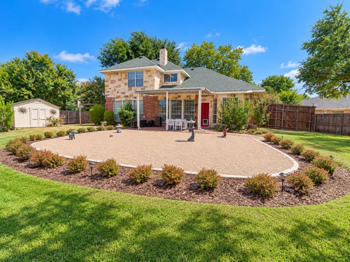 Single Family Residence For Sale in Dallas County , 202 Browning Lane, Grand Prairie, Texas 75052, 3 Bedroom, 3 Bathroom, 2 Garage spaces, 2,312 Sqft, built in 1989, mls#21376753, Real Estate Agent in Grand Prairie, Homes For Sale in Dallas county, Homes For Sale in Grand Prairie, Realtor in Grand Prairie Texas, Real Estate Brokerage Independent Realty Texas, Luminita Cordes Realtor