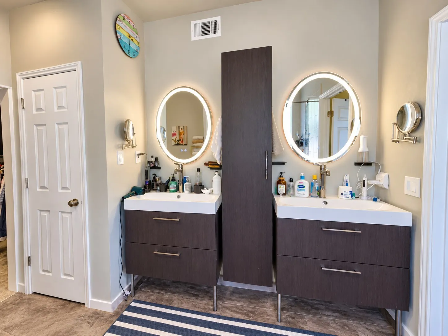 Single Family Residence For Sale in Dallas County , 202 Browning Lane, Grand Prairie, Texas 75052, 3 Bedroom, 3 Bathroom, 2 Garage spaces, 2,312 Sqft, built in 1989, mls#21376753, Real Estate Agent in Grand Prairie, Homes For Sale in Dallas county, Homes For Sale in Grand Prairie, Realtor in Grand Prairie Texas, Real Estate Brokerage Independent Realty Texas, Luminita Cordes Realtor