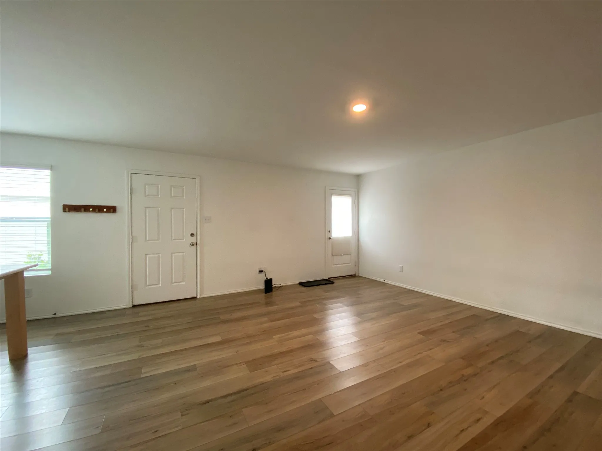 Single Family Residence For Rent in Kaufman County , 5911 Nyquist Way, Forney, Texas 75126, 2 Bedroom, 1 Bathroom, 2 Garage spaces, 853 Sqft, built in 2021, mls#21385676, Real Estate Agent in Forney, Homes For Rent in Kaufman county, Homes For Rent in Forney, Realtor in Forney Texas, Real Estate Brokerage Independent Realty Texas, Luminita Cordes Realtor