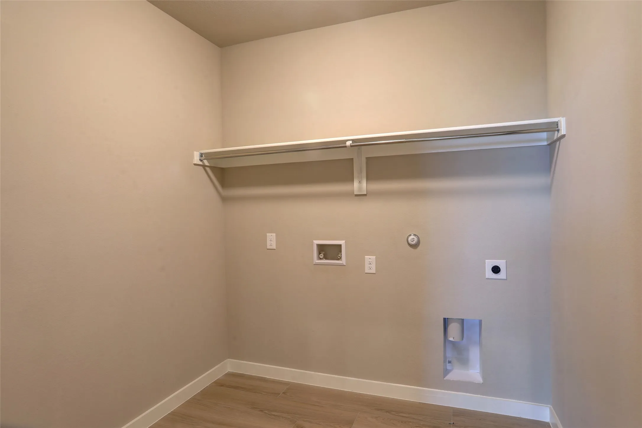 Single Family Residence For Sale in Collin County , 208 Pennington Road, Josephine, Texas 75173, 3 Bedroom, 2 Bathroom, 3 Garage spaces, 1,803 Sqft, built in 2025, mls#21385678, Real Estate Agent in Josephine, Homes For Sale in Collin county, Homes For Sale in Josephine, Realtor in Josephine Texas, Real Estate Brokerage Independent Realty Texas, Luminita Cordes Realtor