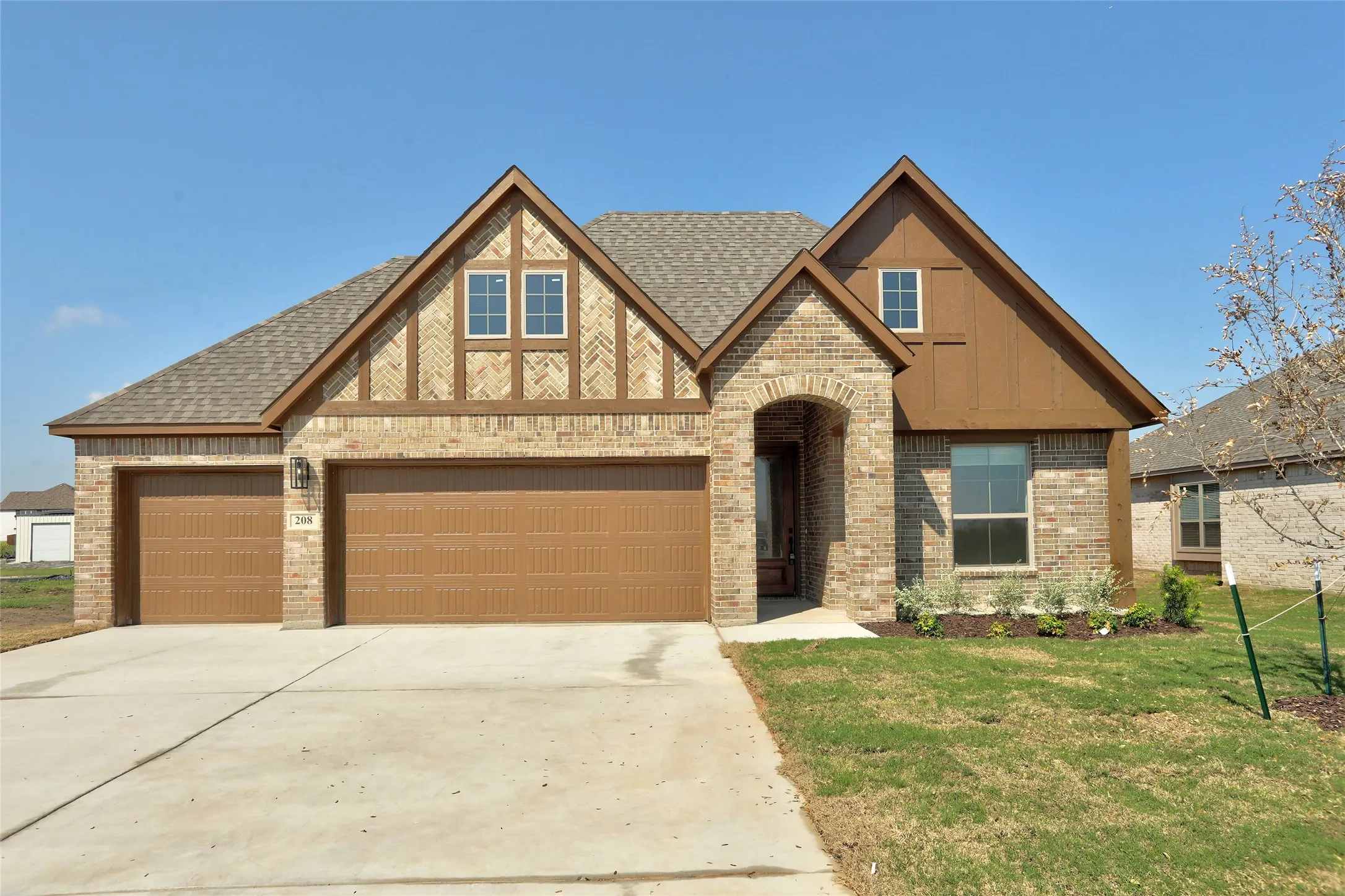Single Family Residence For Sale in Collin County , 208 Pennington Road, Josephine, Texas 75173, 3 Bedroom, 2 Bathroom, 3 Garage spaces, 1,803 Sqft, built in 2025, mls#21385678, Real Estate Agent in Josephine, Homes For Sale in Collin county, Homes For Sale in Josephine, Realtor in Josephine Texas, Real Estate Brokerage Independent Realty Texas, Luminita Cordes Realtor