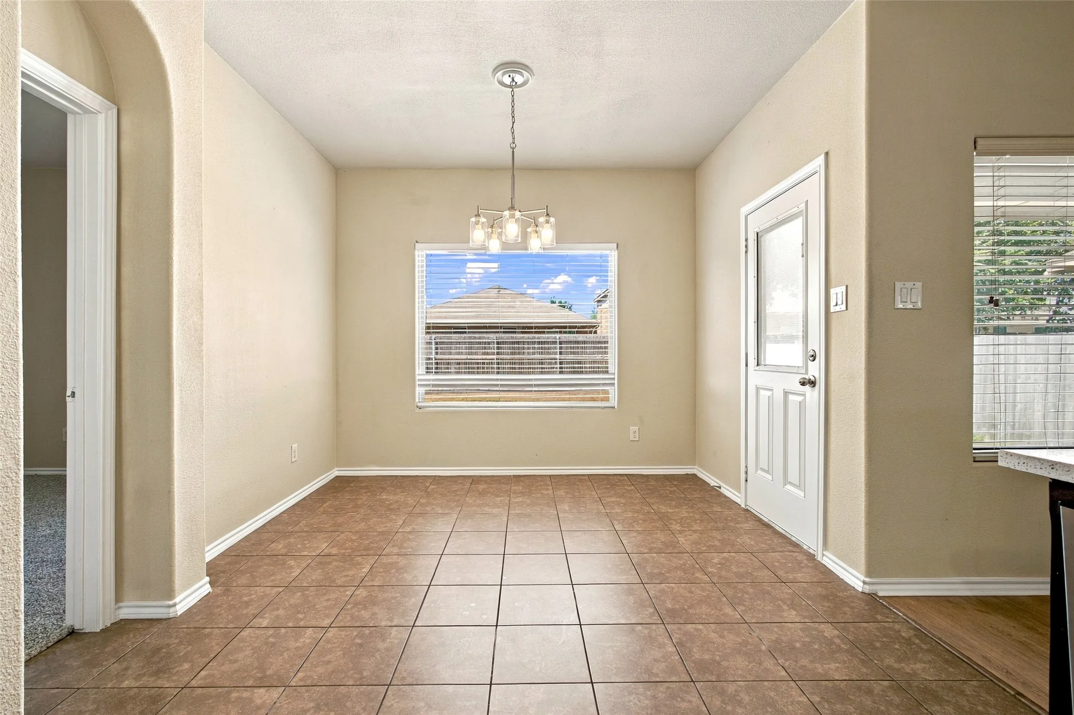 Single Family Residence For Sale in Tarrant County , 11808 Anna Grace Drive, Fort Worth, Texas 76028, 3 Bedroom, 2 Bathroom, 2 Garage spaces, 1,583 Sqft, built in 2014, mls#21384949, Real Estate Agent in Fort Worth, Homes For Sale in Tarrant county, Homes For Sale in Fort Worth, Realtor in Fort Worth Texas, Real Estate Brokerage Independent Realty Texas, Luminita Cordes Realtor