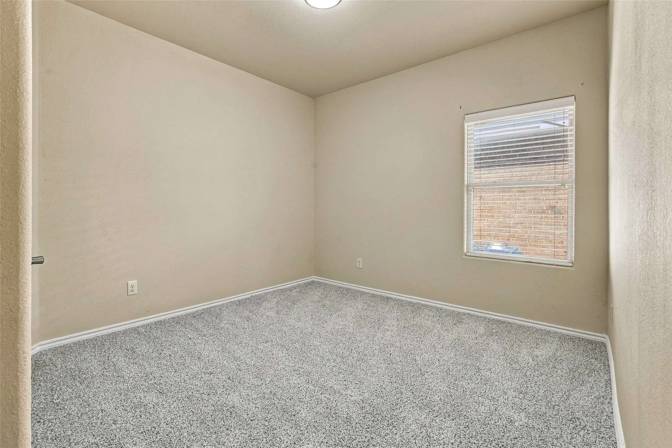 Single Family Residence For Sale in Tarrant County , 11808 Anna Grace Drive, Fort Worth, Texas 76028, 3 Bedroom, 2 Bathroom, 2 Garage spaces, 1,583 Sqft, built in 2014, mls#21384949, Real Estate Agent in Fort Worth, Homes For Sale in Tarrant county, Homes For Sale in Fort Worth, Realtor in Fort Worth Texas, Real Estate Brokerage Independent Realty Texas, Luminita Cordes Realtor